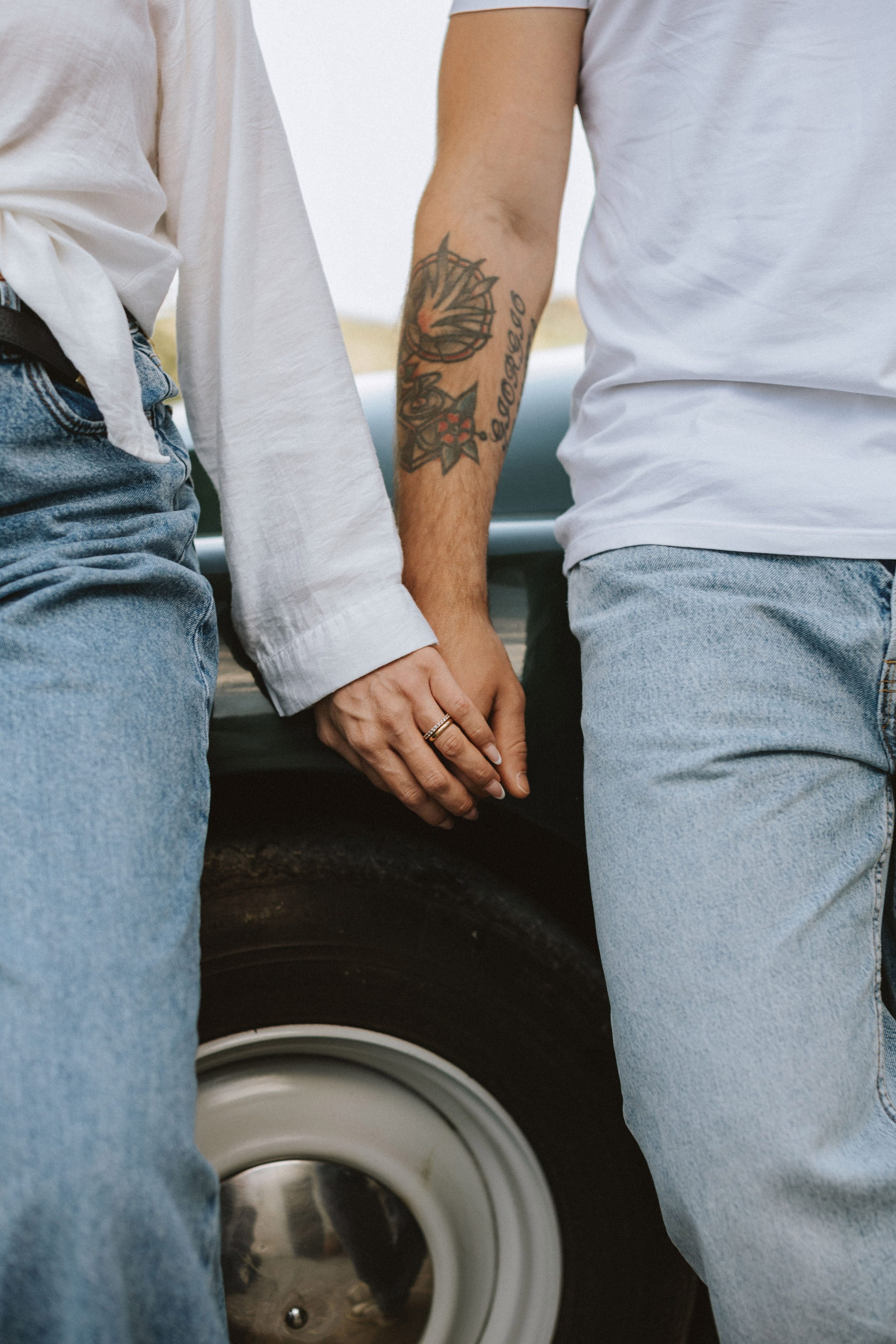 Servizio Fotografico con Auto d’Epoca in Toscana | Sessione di Coppia. Fotografo di matrimoni a Firenze, Pisa e Toscana | Fotografia spontanea ed elegante in Italia