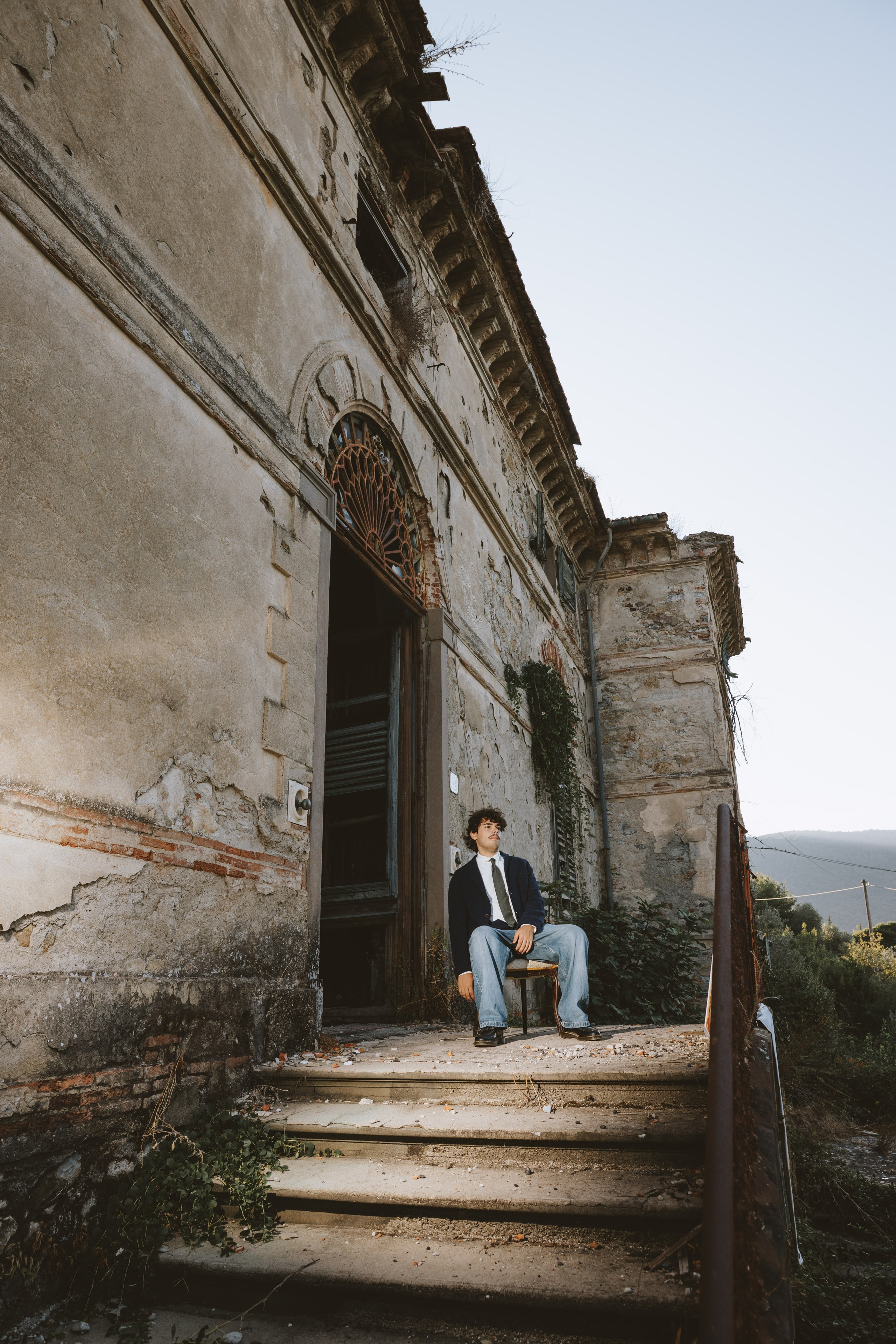 Cinematic Portraits in Prato | Abandoned Villa Musician Session. Wedding Photographer in Florence, Pisa & Tuscany | Candid & Elegant Photography in Italy