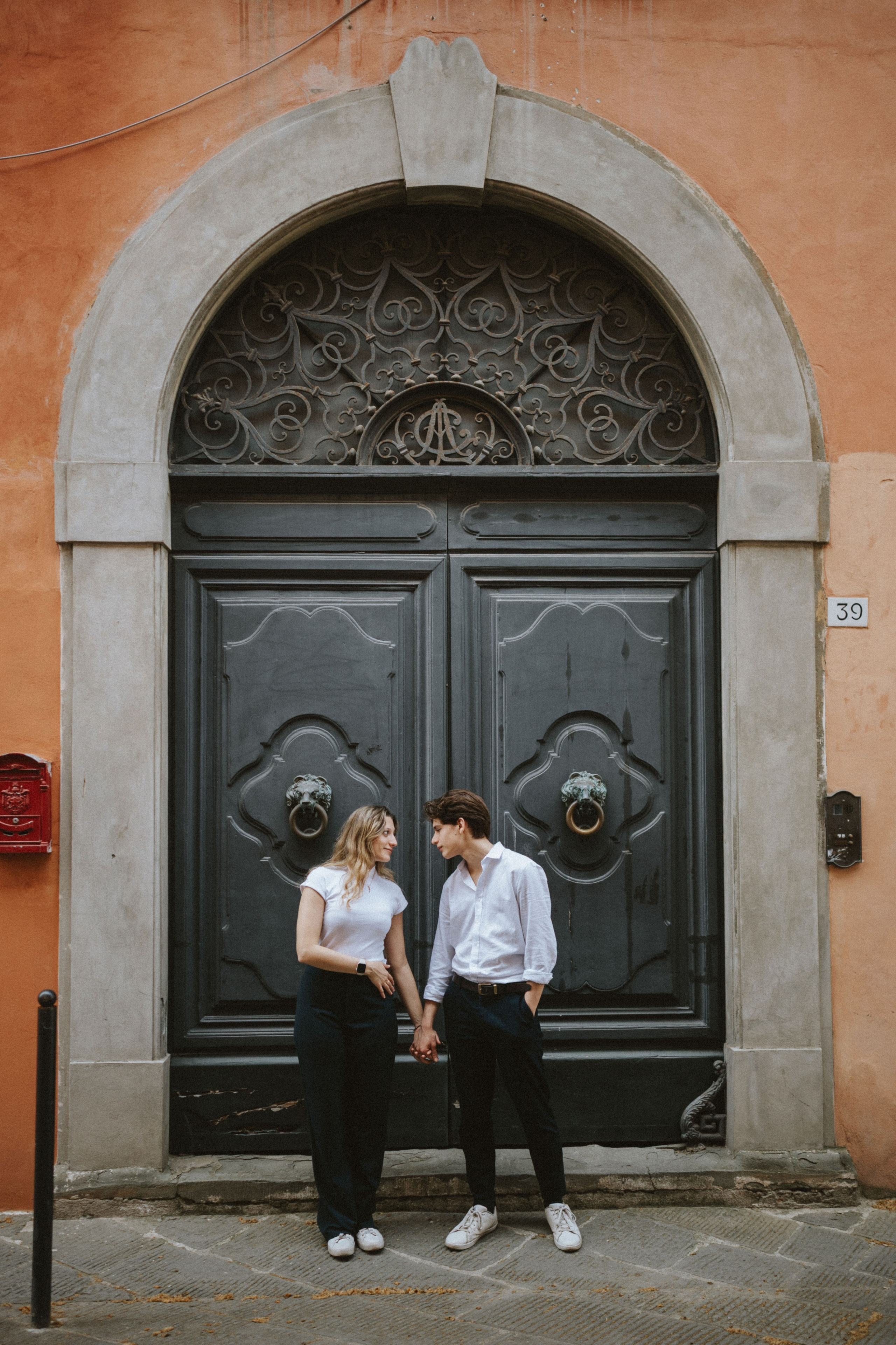 Tuscany & Florence Couples Photographer | Romantic Photoshoots | Kutsan Photography. Wedding Photographer in Florence, Pisa & Tuscany | Candid & Elegant Photography in Italy