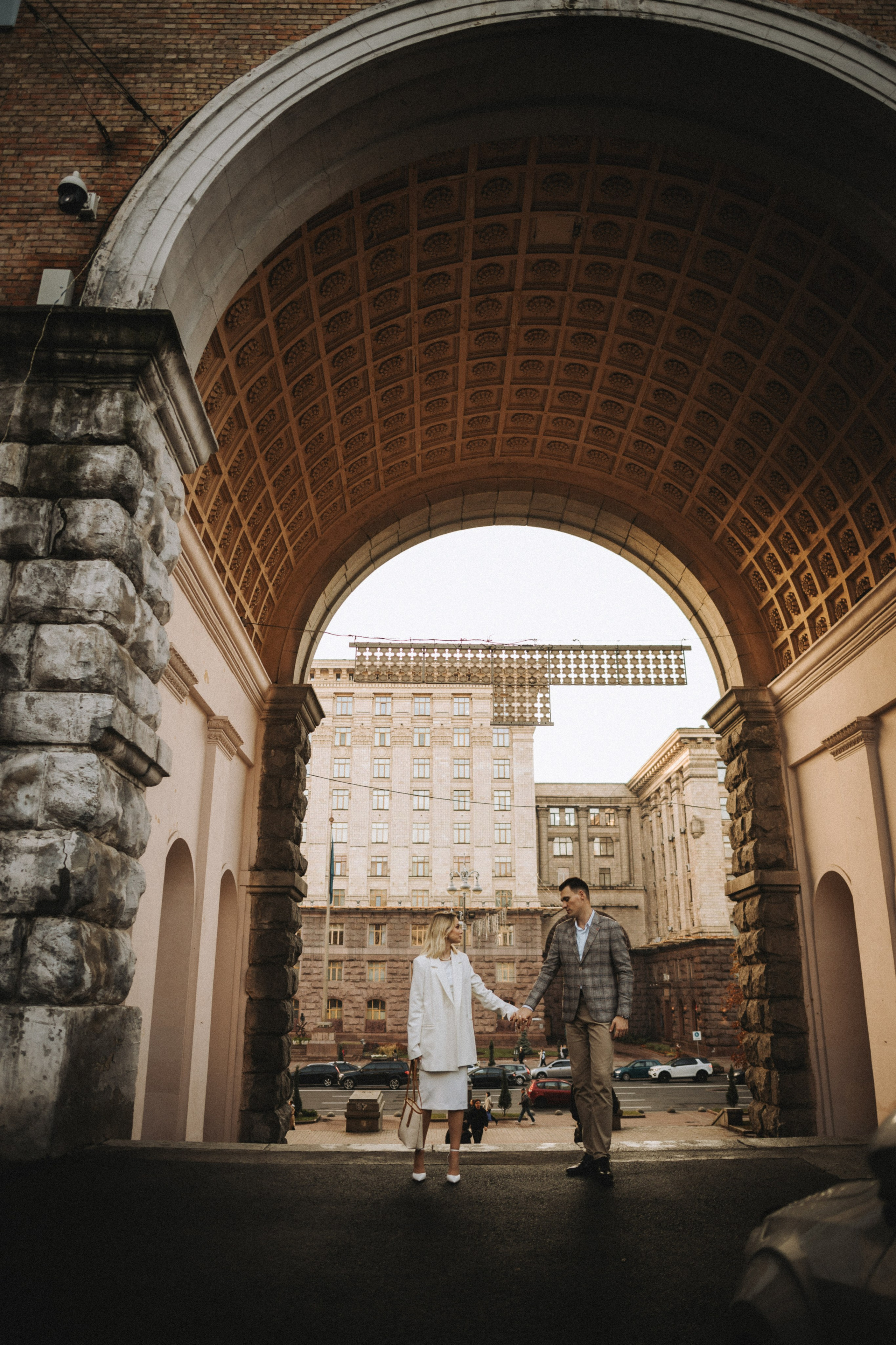 Servizio fotografico di coppia romantico dopo la pioggia - Vlad & Darina. Fotografo di matrimoni a Firenze, Pisa e Toscana | Fotografia spontanea ed elegante in Italia