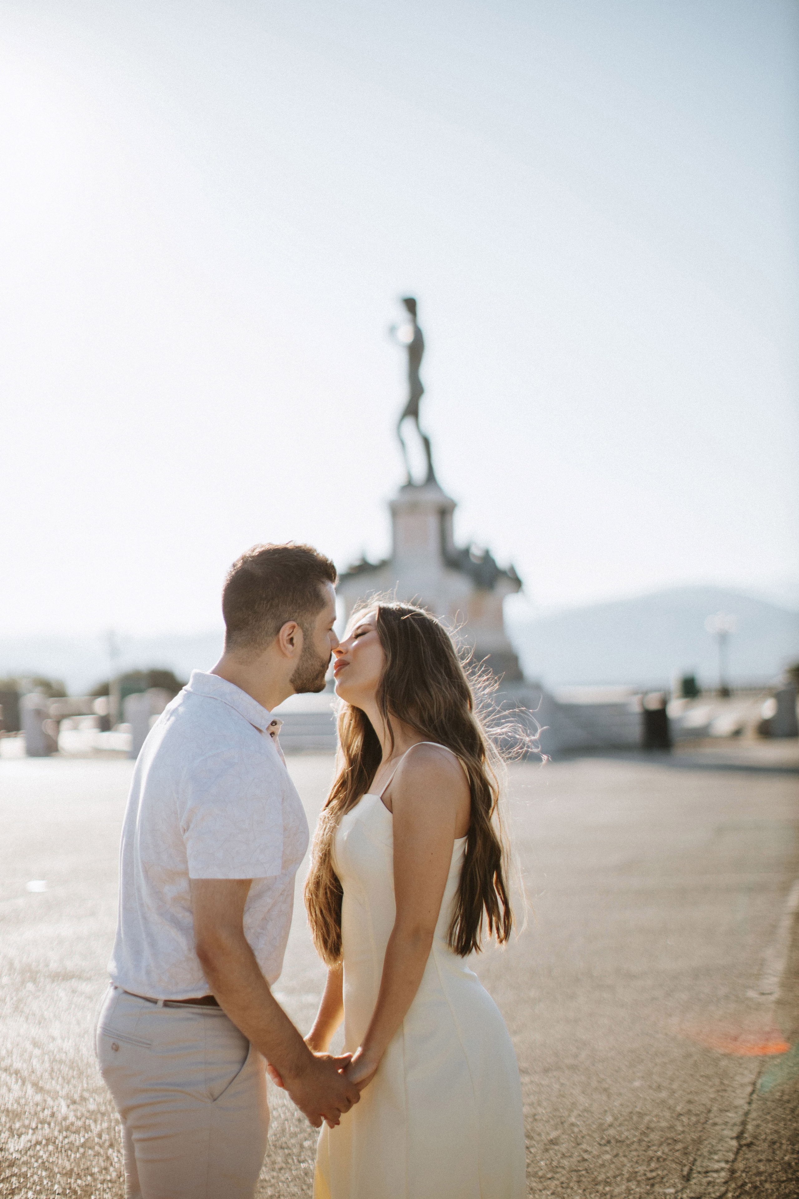 Couple Photoshoot in Florence at Sunrise | Romantic Engagement & Wedding Photography. Wedding Photographer in Florence, Pisa & Tuscany | Candid & Elegant Photography in Italy