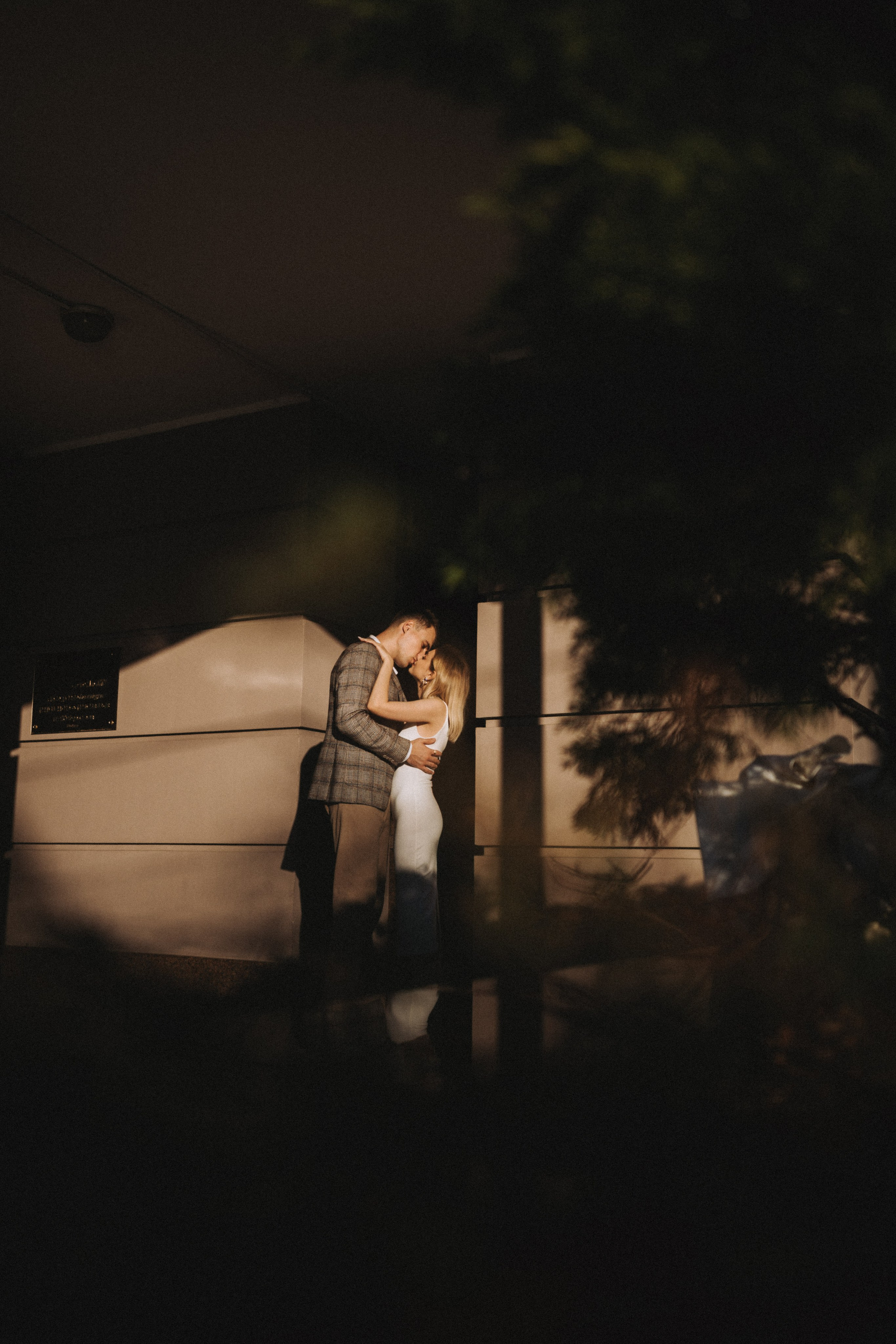 Servizio fotografico di coppia romantico dopo la pioggia - Vlad & Darina. Fotografo di matrimoni a Firenze, Pisa e Toscana | Fotografia spontanea ed elegante in Italia