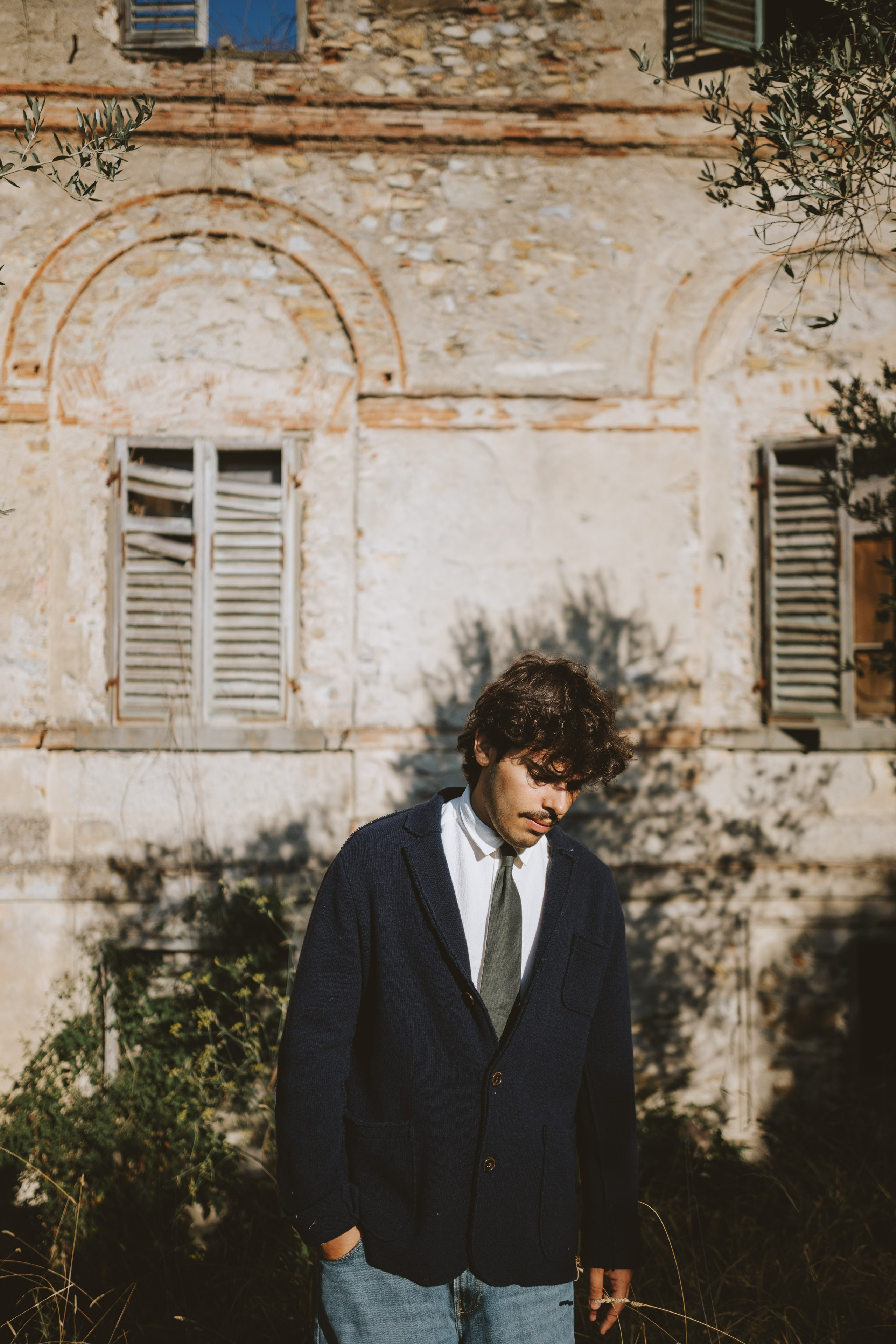 Cinematic Portraits in Prato | Abandoned Villa Musician Session. Wedding Photographer in Florence, Pisa & Tuscany | Candid & Elegant Photography in Italy