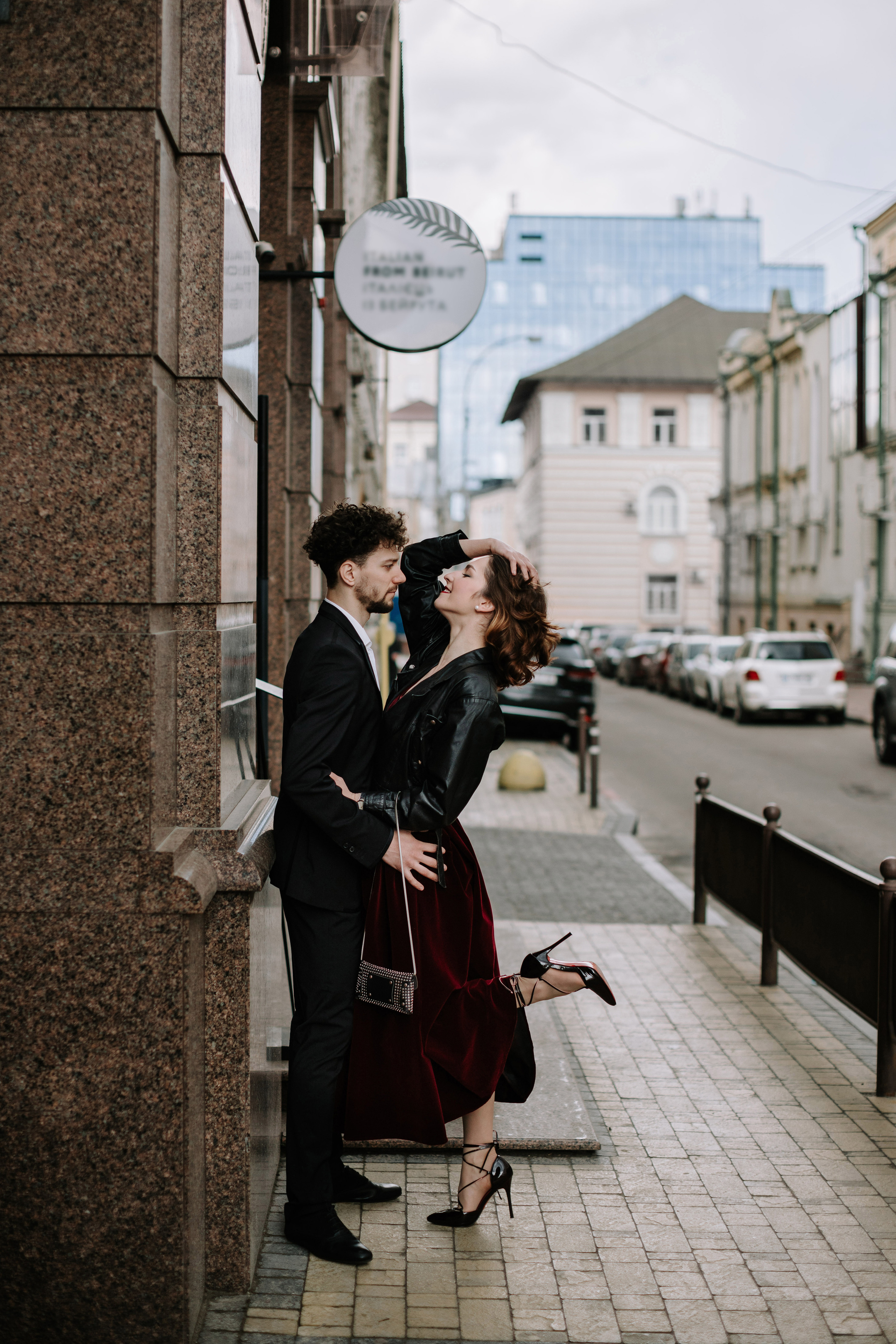 Фотосессия влюбленной пары в городе. Wedding Photographer in Florence, Pisa & Tuscany | Candid & Elegant Photography in Italy