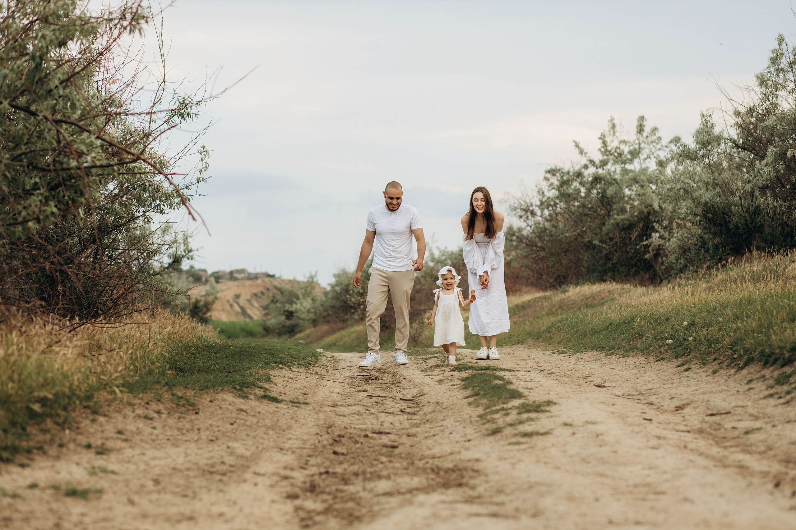 Вячеслав, Светлана и Кира. Свадебный фотограф Измаил, Констанца, Бухарест, Галац, Браила Julia Dickinson