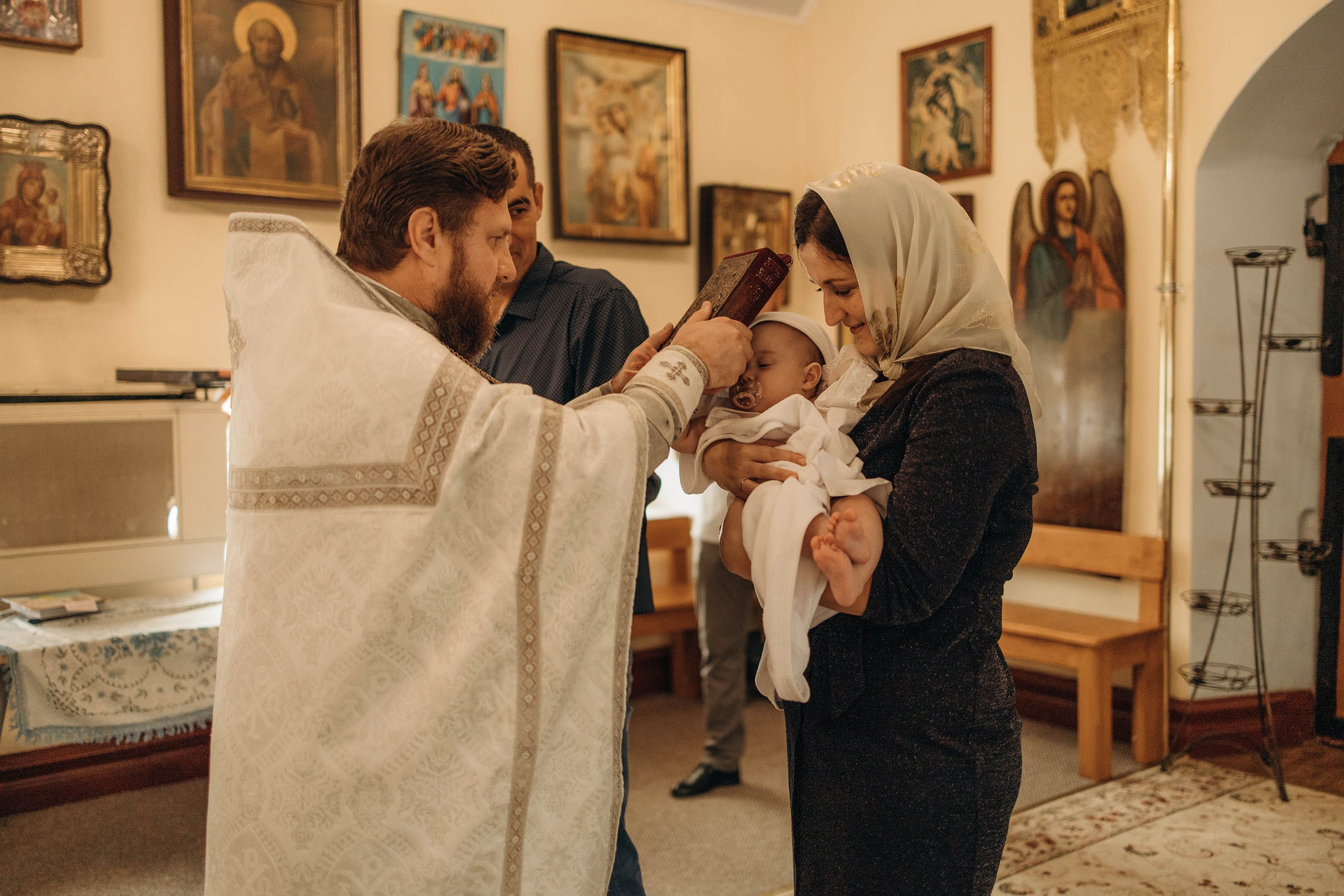 Крещение Элианы. Свадебный фотограф Измаил, Констанца, Бухарест, Галац, Браила Julia Dickinson