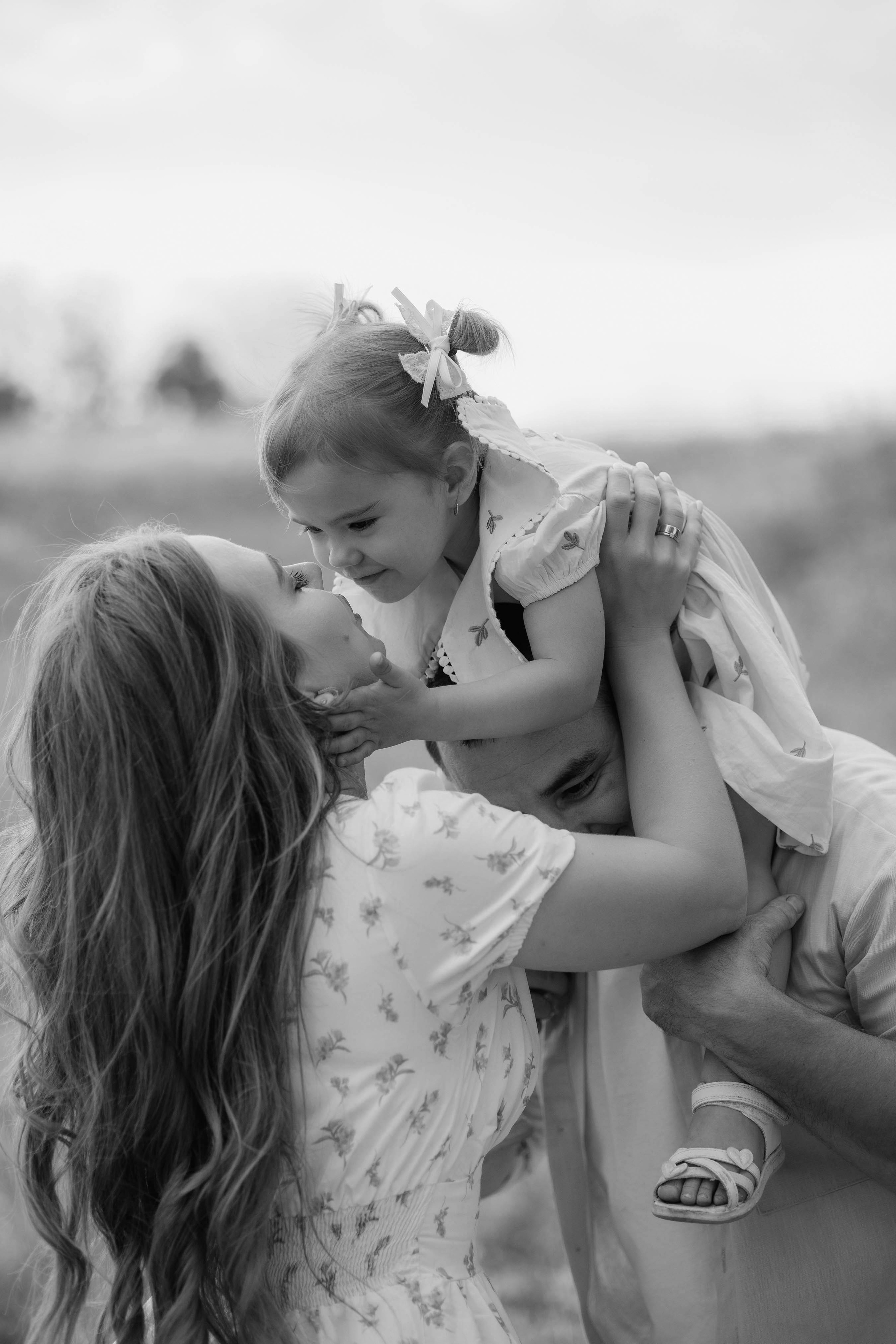 Дмитрий, Алена и Милана. Свадебный фотограф Измаил, Констанца, Бухарест, Галац, Браила Julia Dickinson