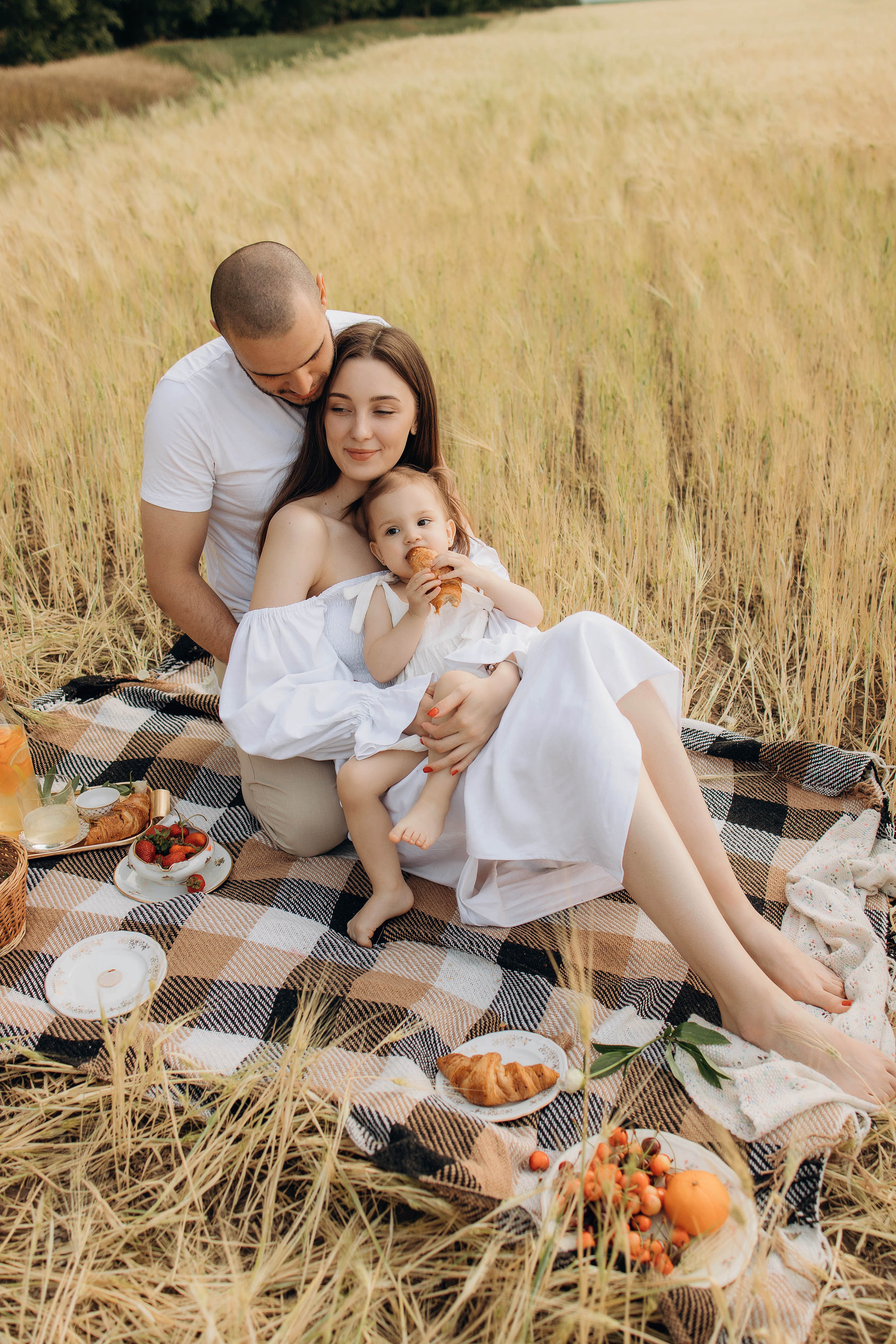 Вячеслав, Светлана и Кира. Свадебный фотограф Измаил, Констанца, Бухарест, Галац, Браила Julia Dickinson
