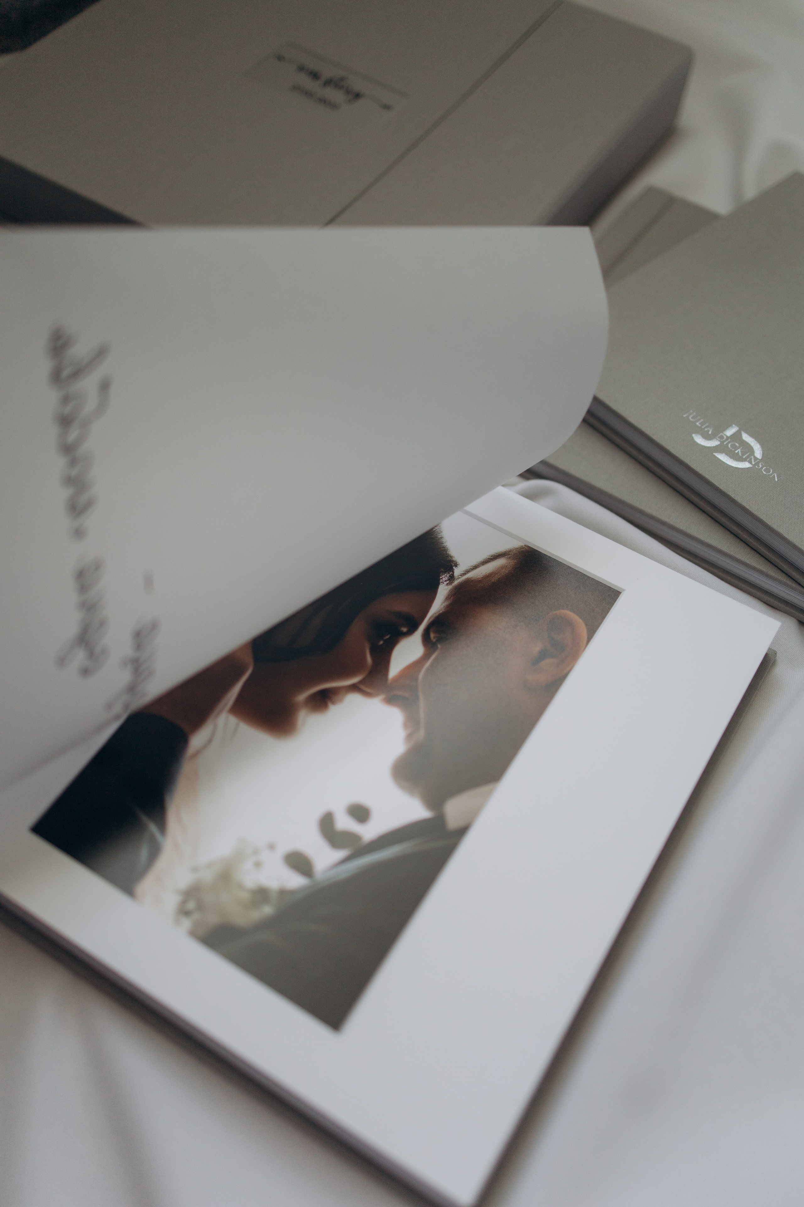 Фотокниги. Свадебный фотограф Измаил, Констанца, Бухарест, Галац, Браила Julia Dickinson