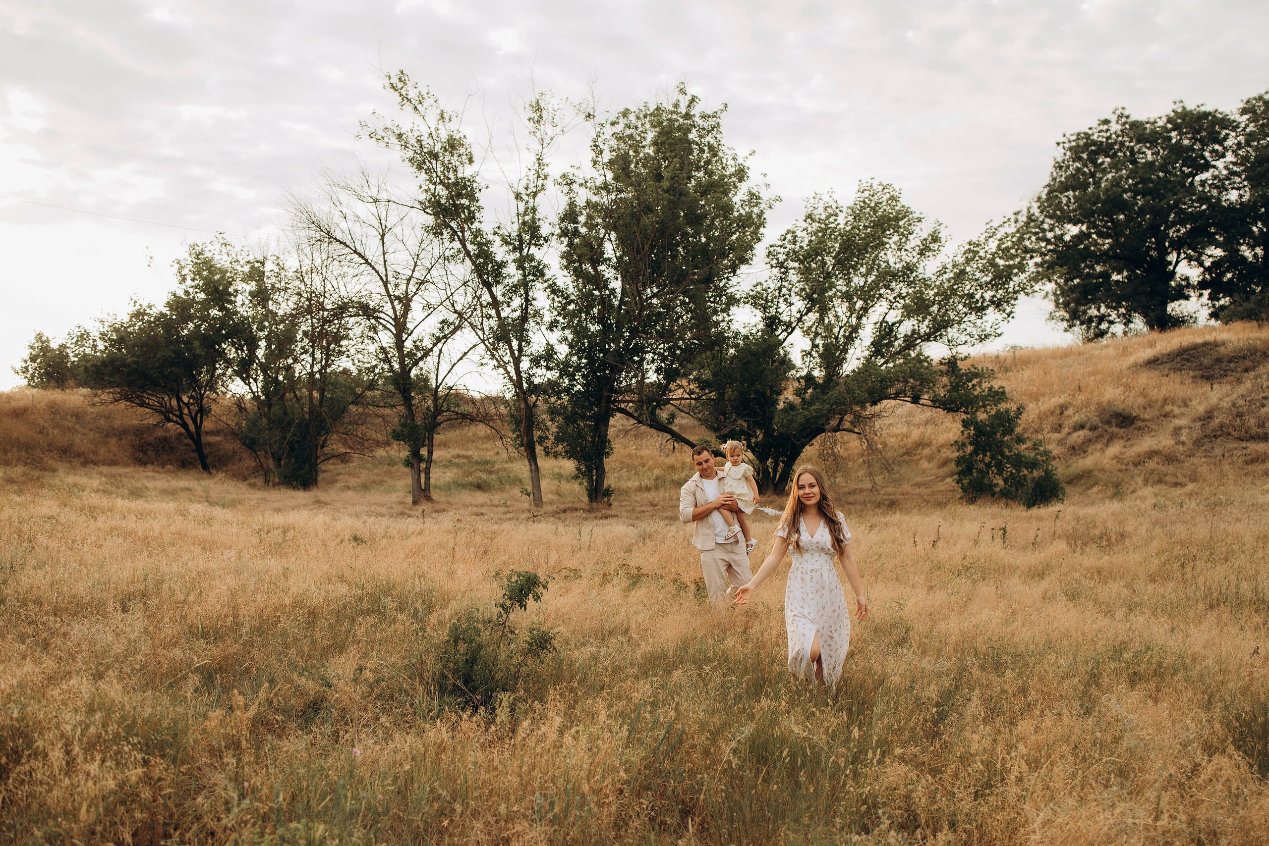 Дмитрий, Алена и Милана. Свадебный фотограф Измаил, Констанца, Бухарест, Галац, Браила Julia Dickinson