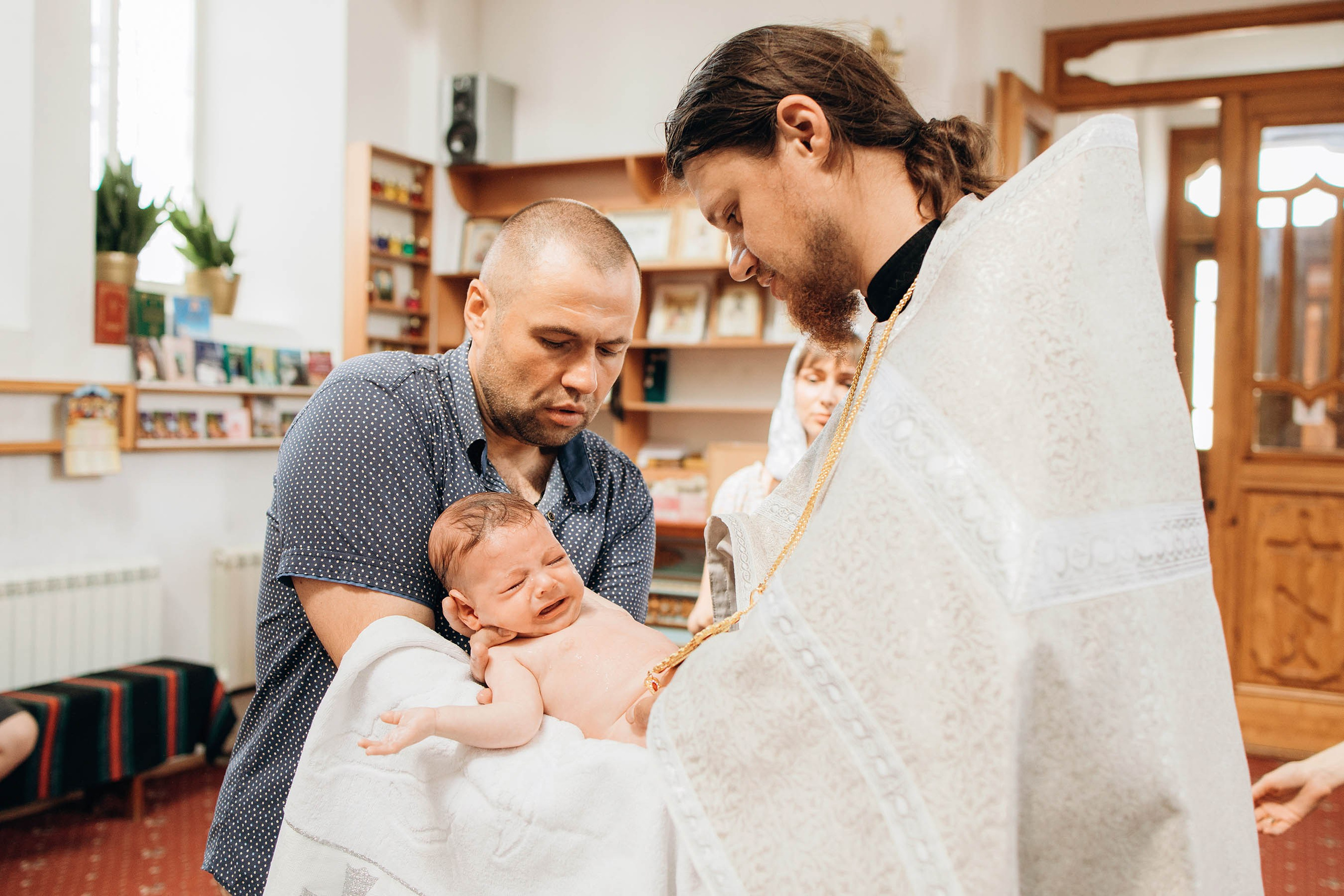 Крещение Ивана. Свадебный фотограф Измаил, Констанца, Бухарест, Галац, Браила Julia Dickinson