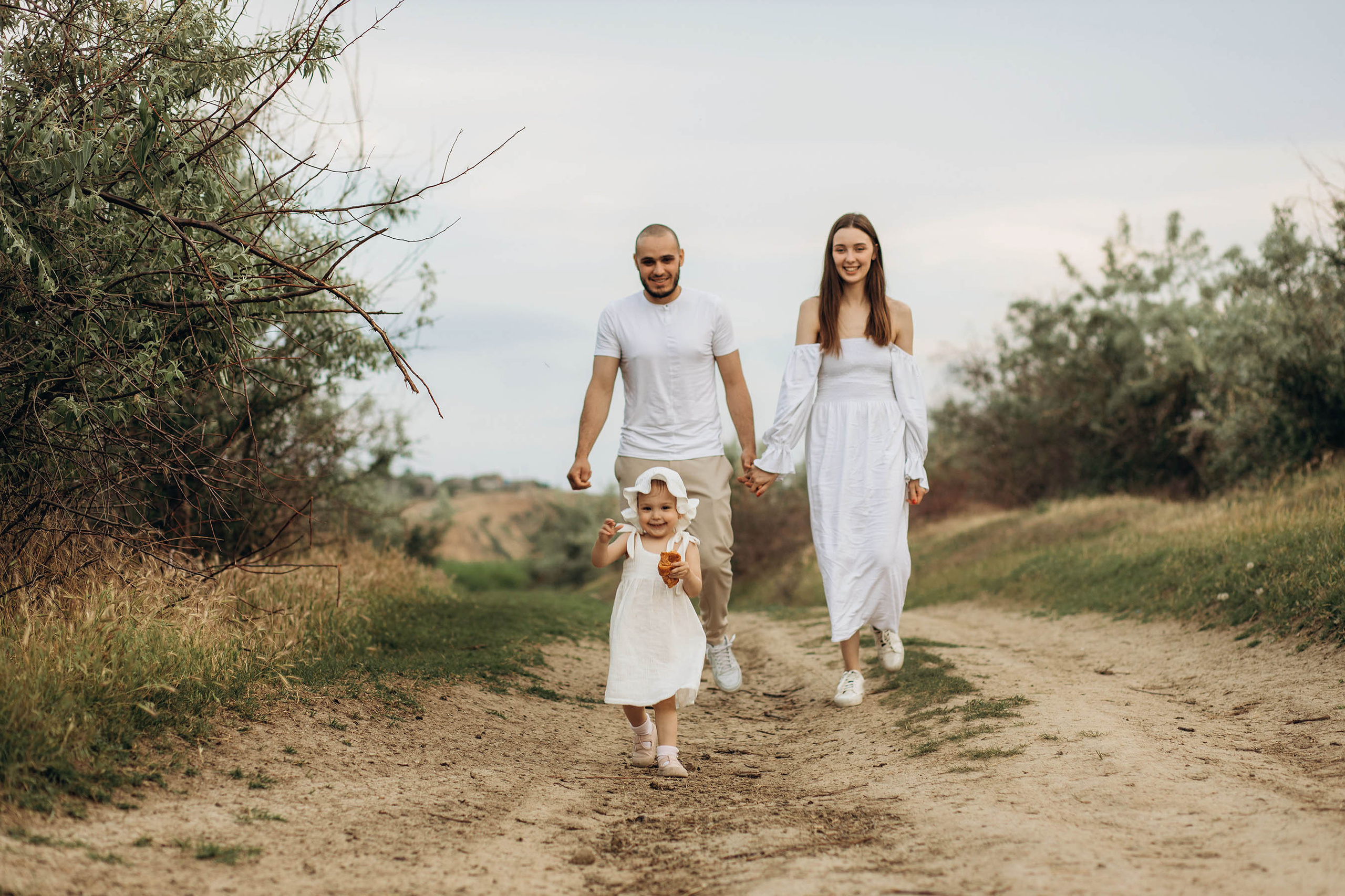 Вячеслав, Светлана и Кира. Свадебный фотограф Измаил, Констанца, Бухарест, Галац, Браила Julia Dickinson