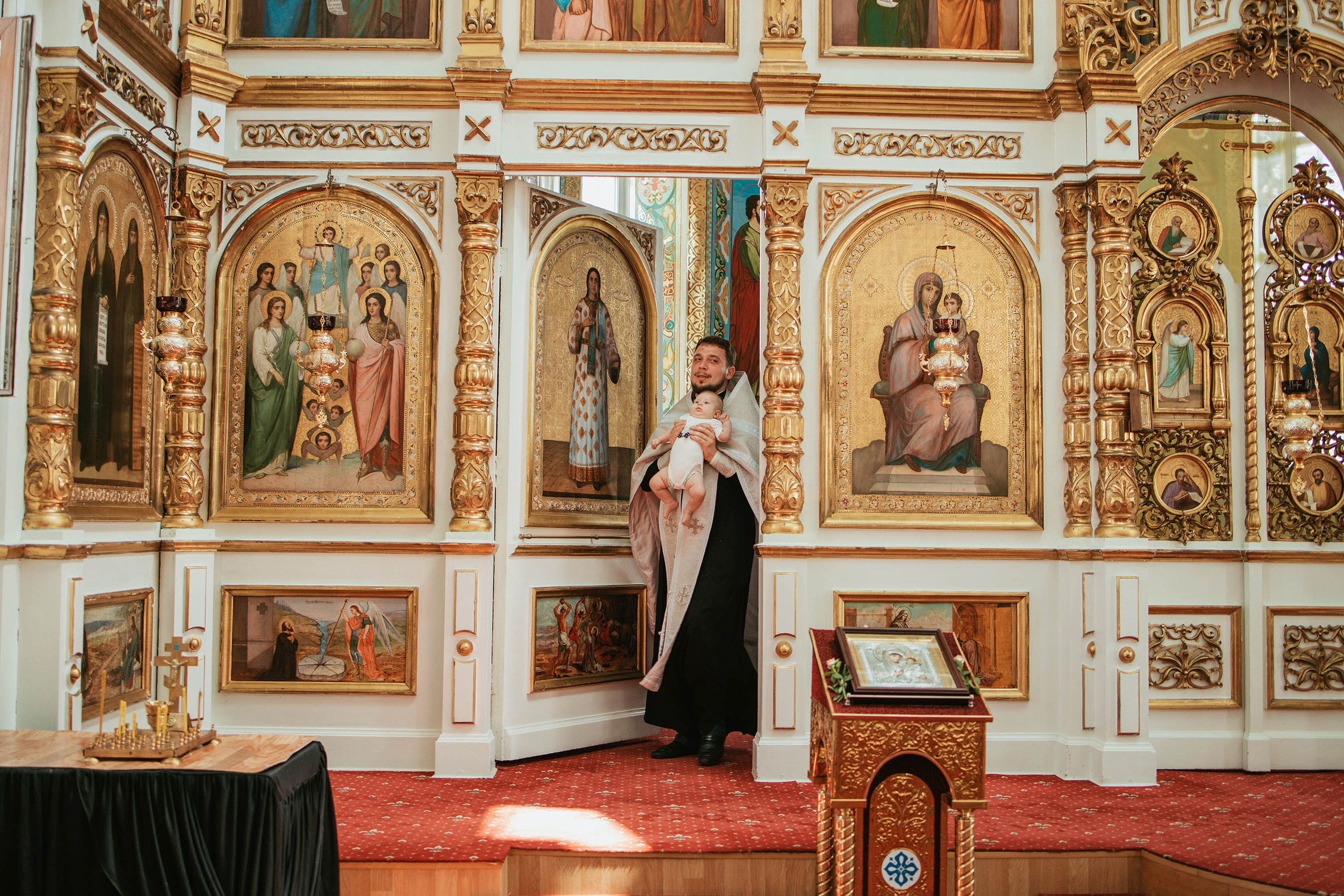Крещение Эдгара. Свадебный фотограф Измаил, Констанца, Бухарест, Галац, Браила Julia Dickinson