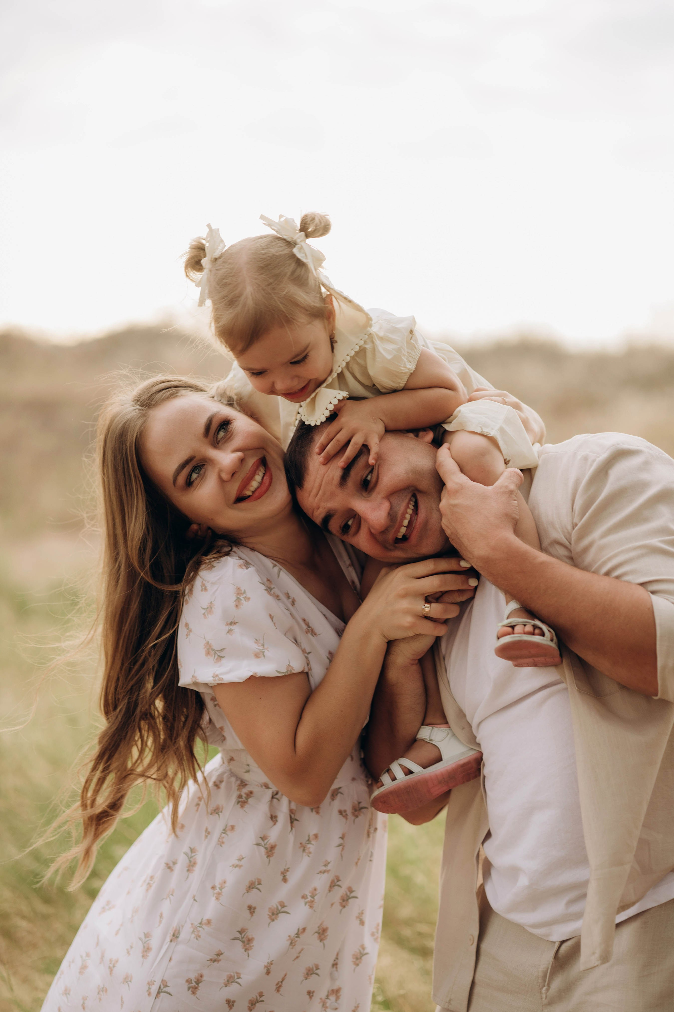 Дмитрий, Алена и Милана. Свадебный фотограф Измаил, Констанца, Бухарест, Галац, Браила Julia Dickinson