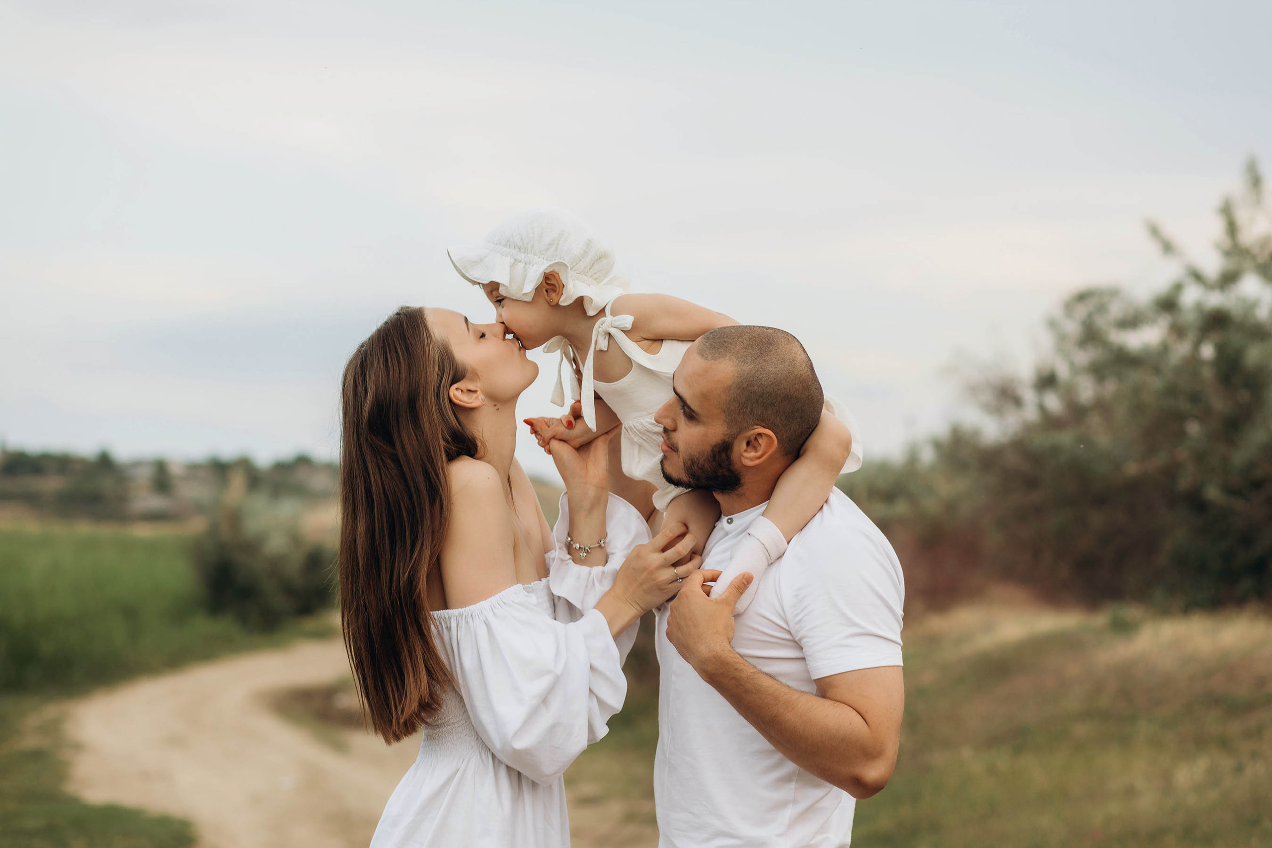 Вячеслав, Светлана и Кира. Свадебный фотограф Измаил, Констанца, Бухарест, Галац, Браила Julia Dickinson