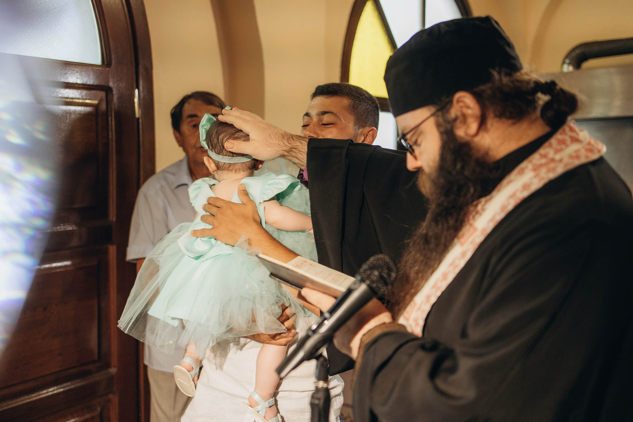 Крещение Ариадни. Свадебный фотограф Измаил, Констанца, Бухарест, Галац, Браила Julia Dickinson