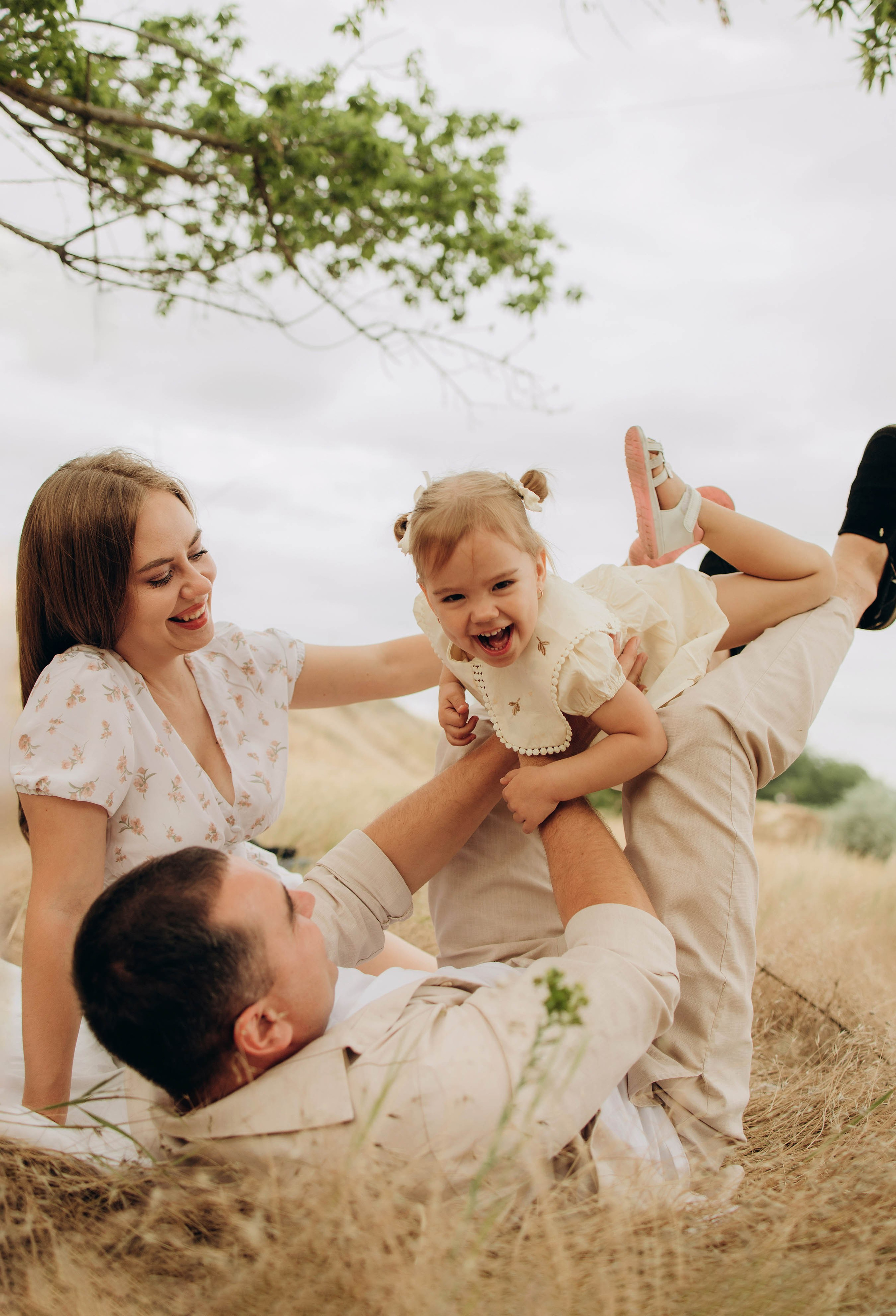 Дмитрий, Алена и Милана. Свадебный фотограф Измаил, Констанца, Бухарест, Галац, Браила Julia Dickinson
