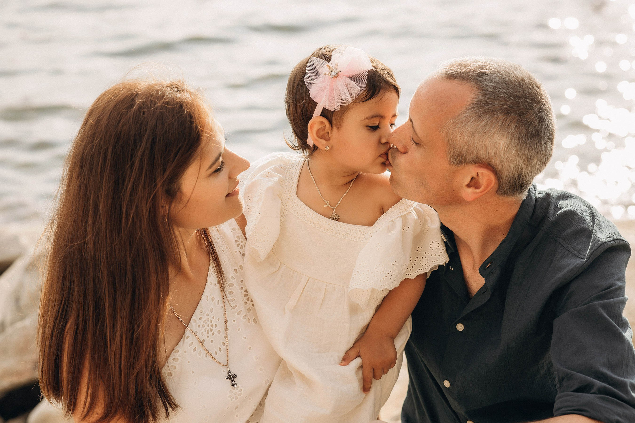 Юрий, Ирина и Мария. Свадебный фотограф Измаил, Констанца, Бухарест, Галац, Браила Julia Dickinson