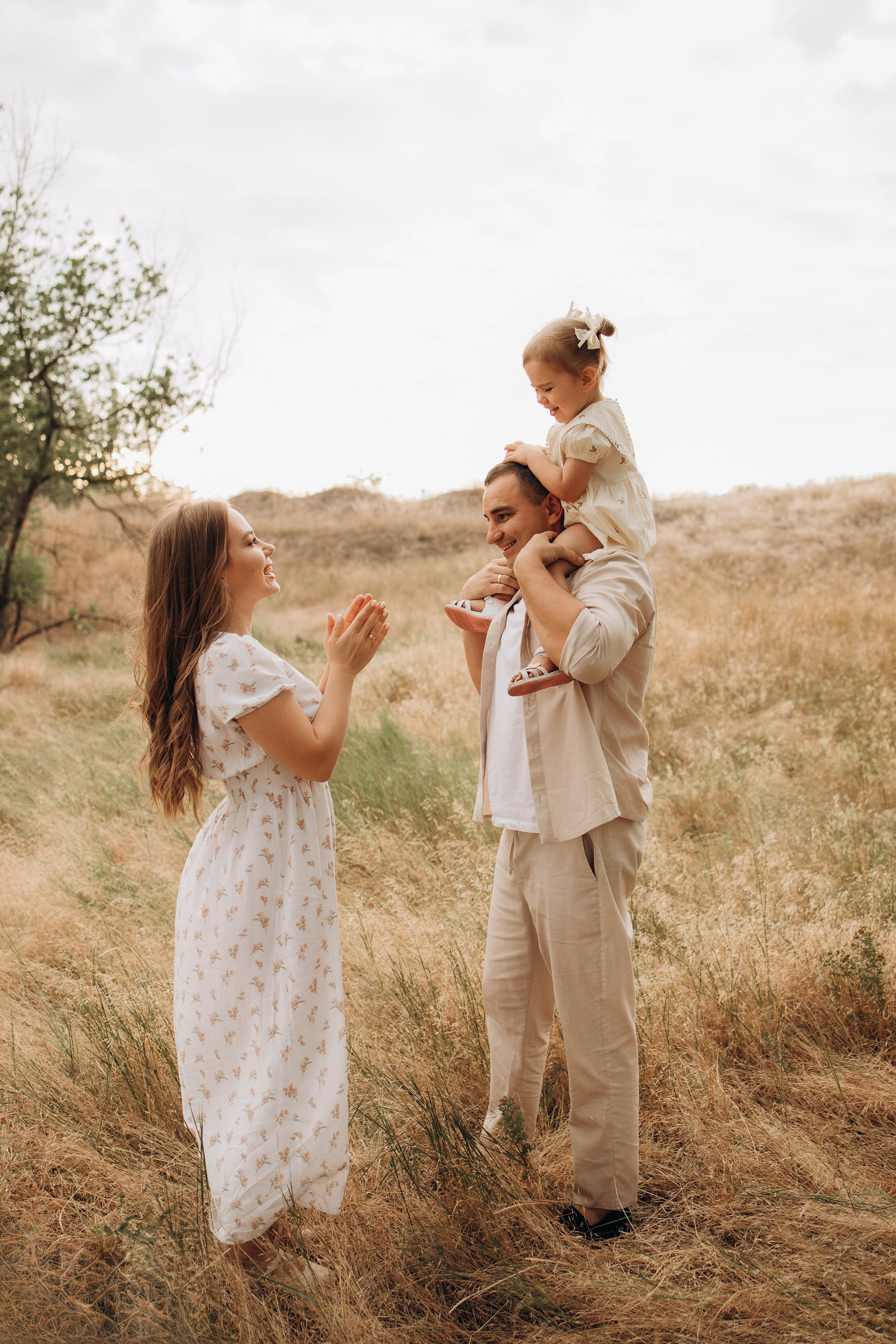 Дмитрий, Алена и Милана. Свадебный фотограф Измаил, Констанца, Бухарест, Галац, Браила Julia Dickinson