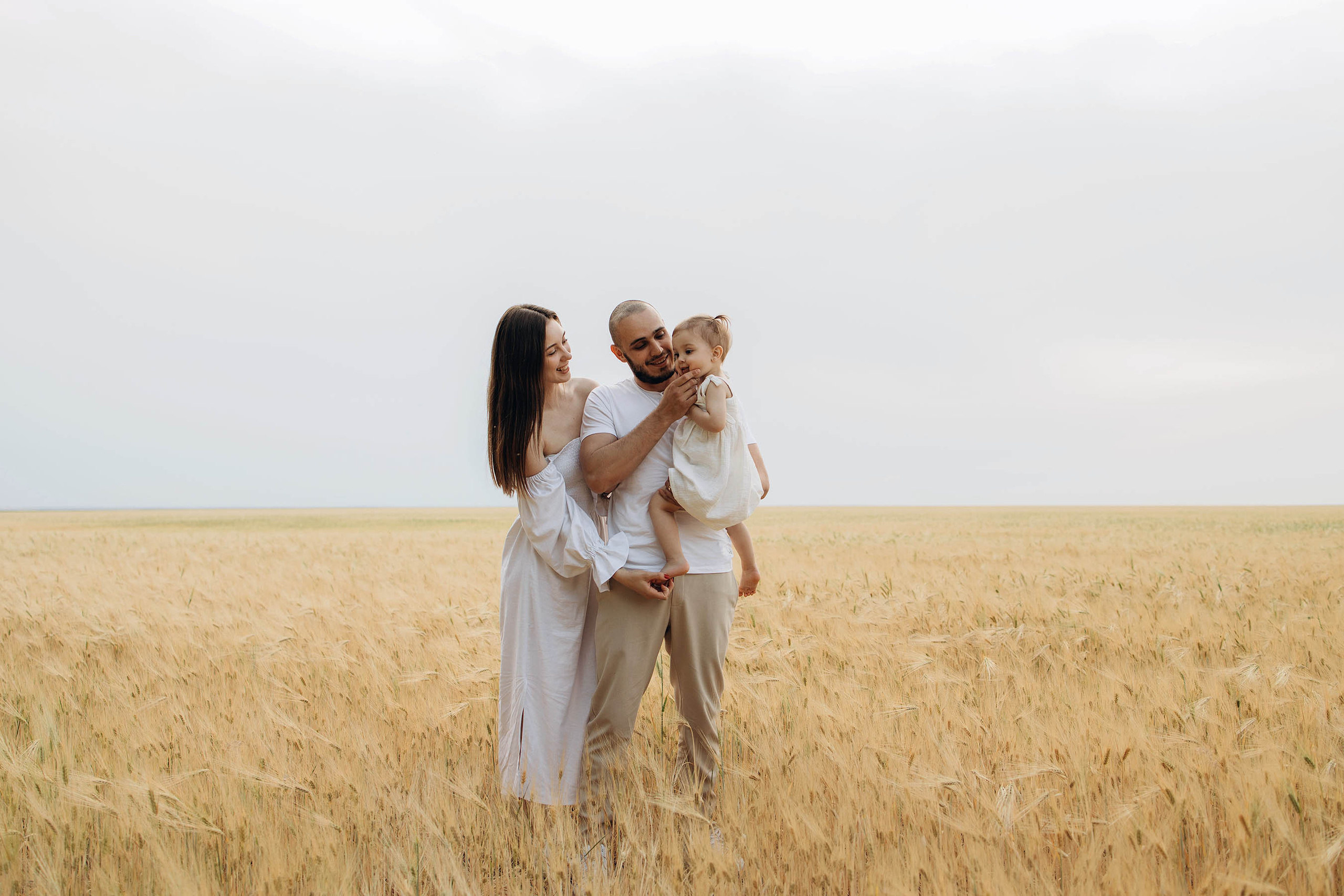 Вячеслав, Светлана и Кира. Свадебный фотограф Измаил, Констанца, Бухарест, Галац, Браила Julia Dickinson