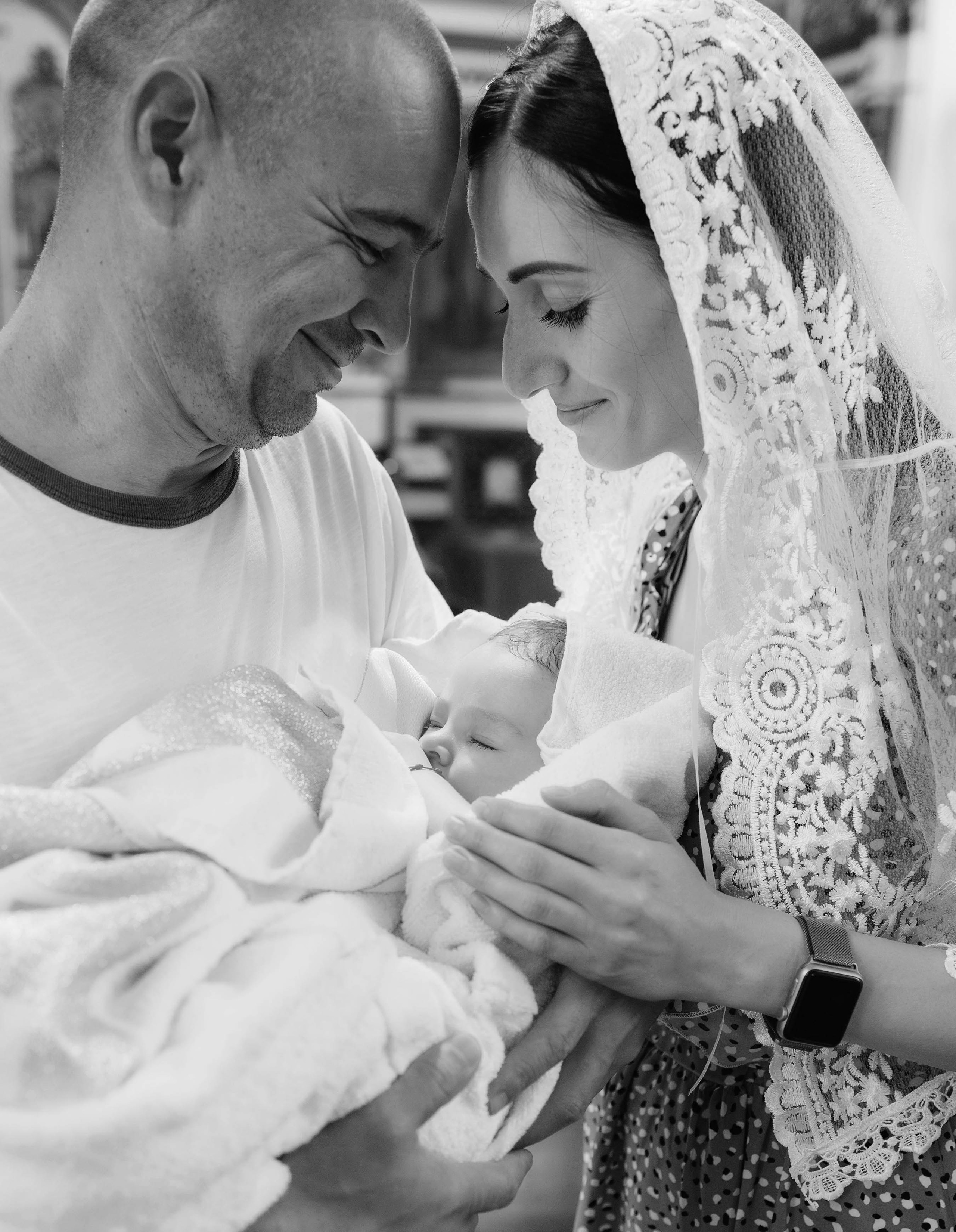 Крещение Ивана. Свадебный фотограф Измаил, Констанца, Бухарест, Галац, Браила Julia Dickinson