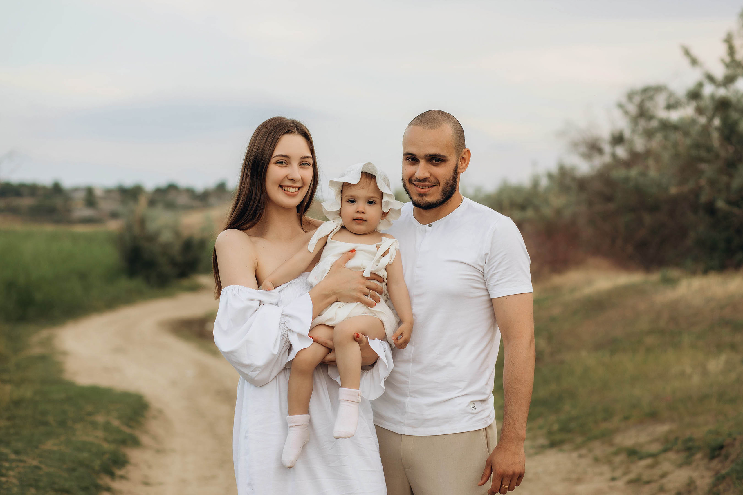 Вячеслав, Светлана и Кира. Свадебный фотограф Измаил, Констанца, Бухарест, Галац, Браила Julia Dickinson