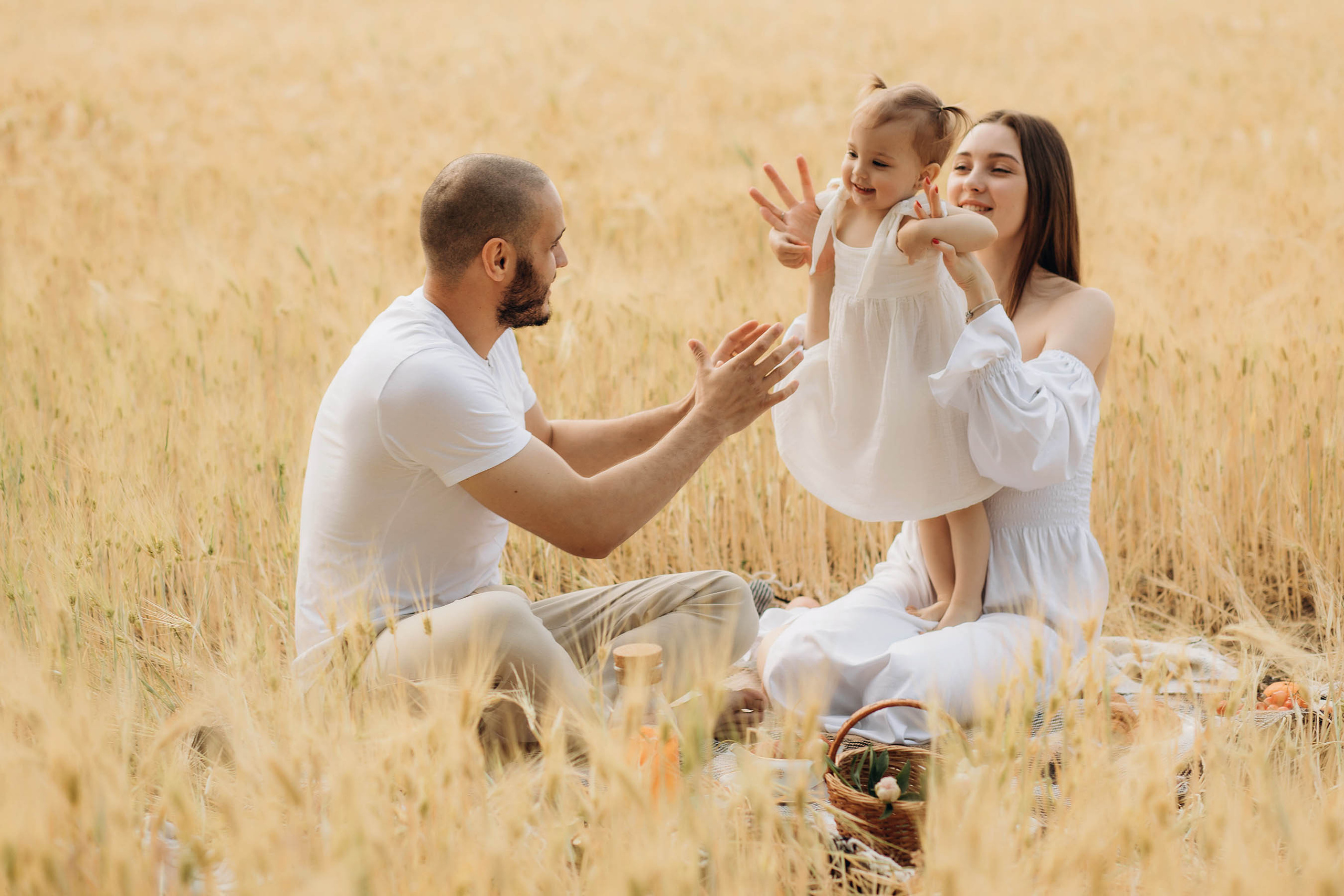 Вячеслав, Светлана и Кира. Свадебный фотограф Измаил, Констанца, Бухарест, Галац, Браила Julia Dickinson