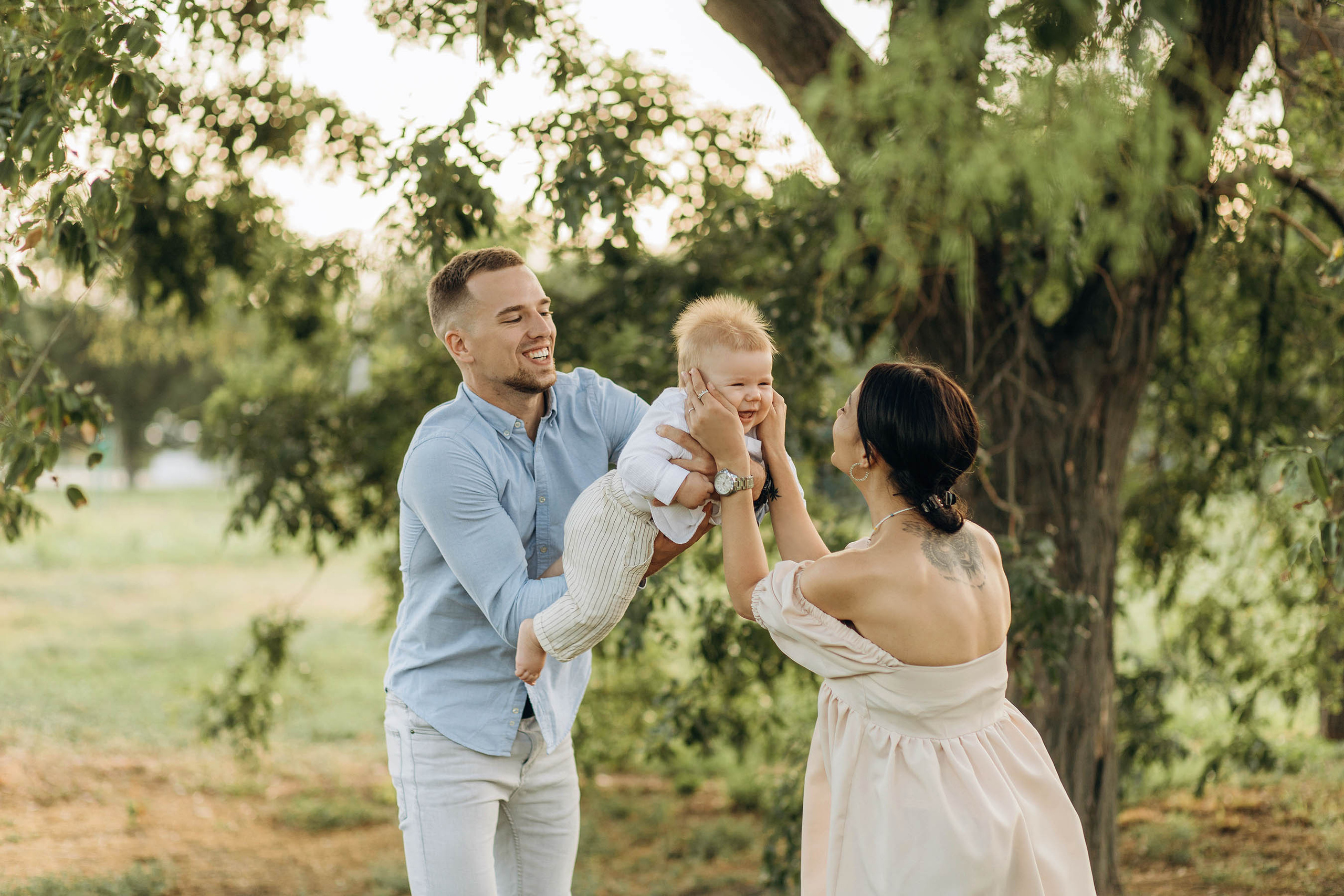 Алексей, Таисия и Герман. Свадебный фотограф Измаил, Констанца, Бухарест, Галац, Браила Julia Dickinson