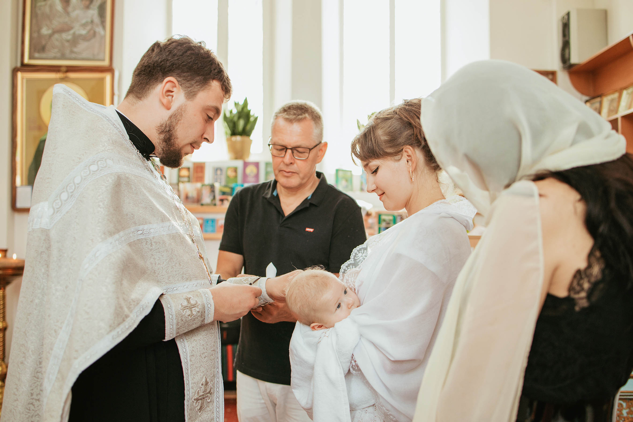 Крещение Эдгара. Свадебный фотограф Измаил, Констанца, Бухарест, Галац, Браила Julia Dickinson