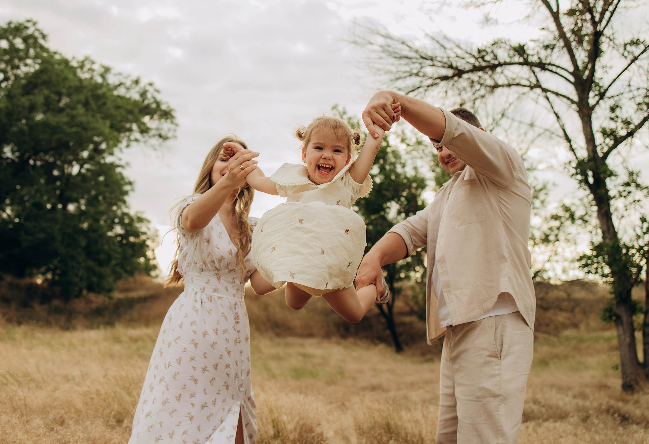 Дмитрий, Алена и Милана. Свадебный фотограф Измаил, Констанца, Бухарест, Галац, Браила Julia Dickinson