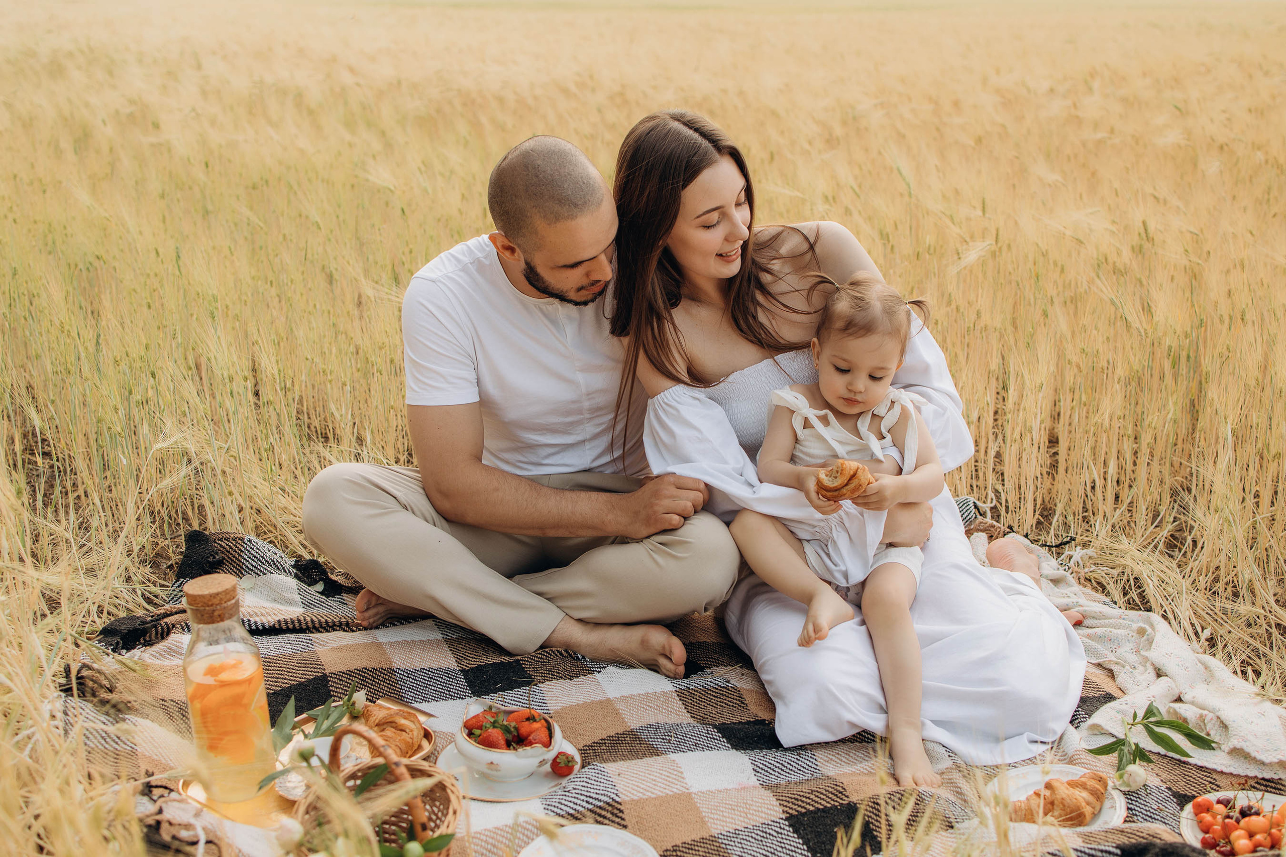 Вячеслав, Светлана и Кира. Свадебный фотограф Измаил, Констанца, Бухарест, Галац, Браила Julia Dickinson