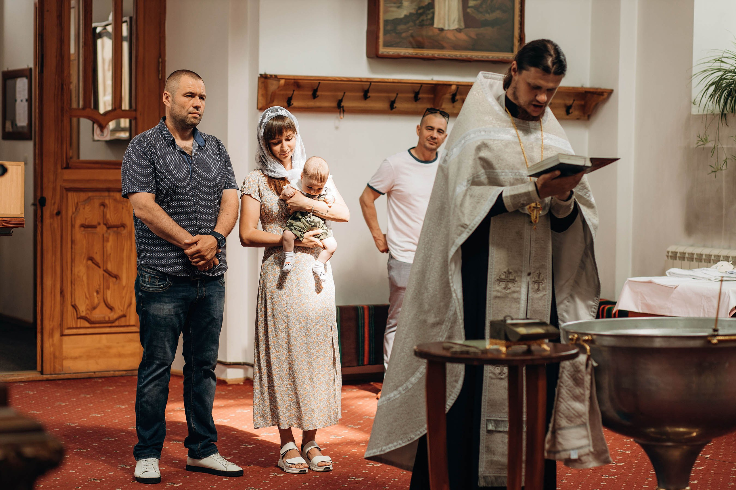 Крещение Ивана. Свадебный фотограф Измаил, Констанца, Бухарест, Галац, Браила Julia Dickinson