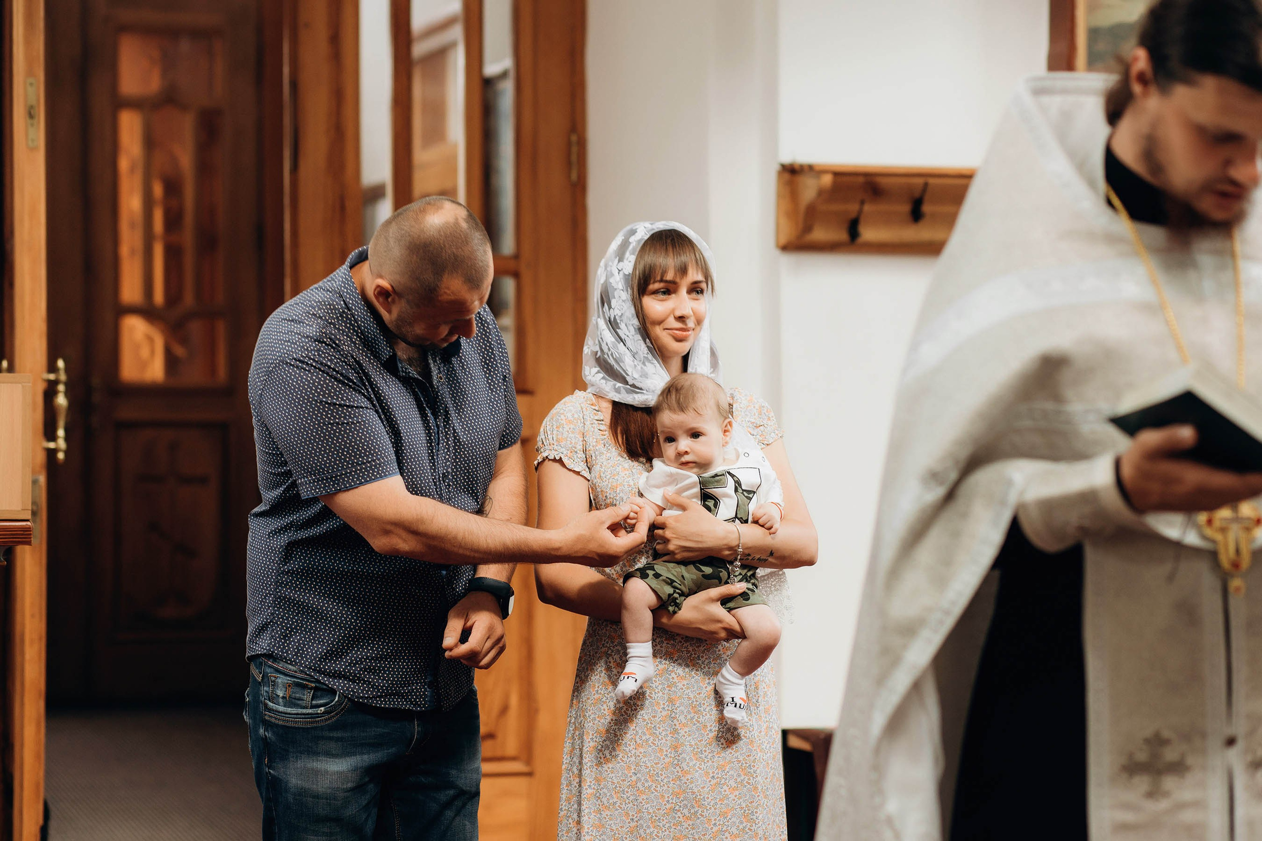 Крещение Ивана. Свадебный фотограф Измаил, Констанца, Бухарест, Галац, Браила Julia Dickinson