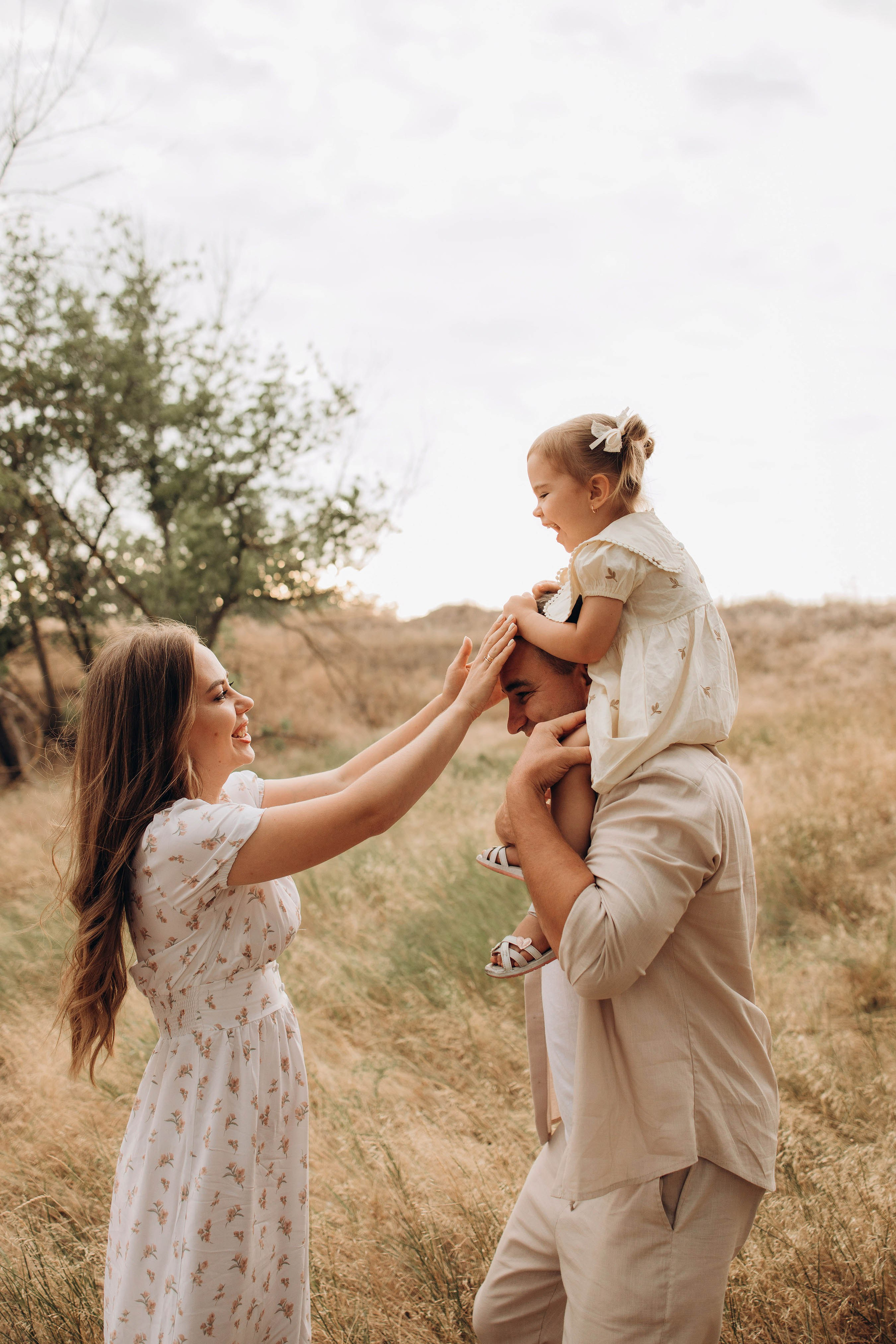 Дмитрий, Алена и Милана. Свадебный фотограф Измаил, Констанца, Бухарест, Галац, Браила Julia Dickinson