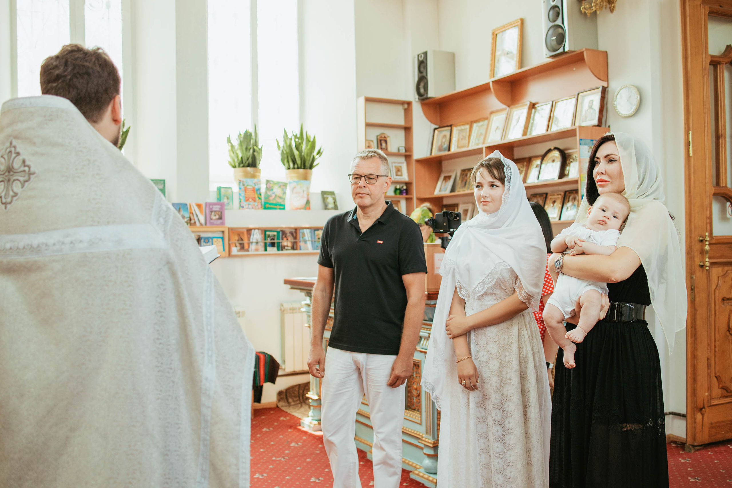 Крещение Эдгара. Свадебный фотограф Измаил, Констанца, Бухарест, Галац, Браила Julia Dickinson