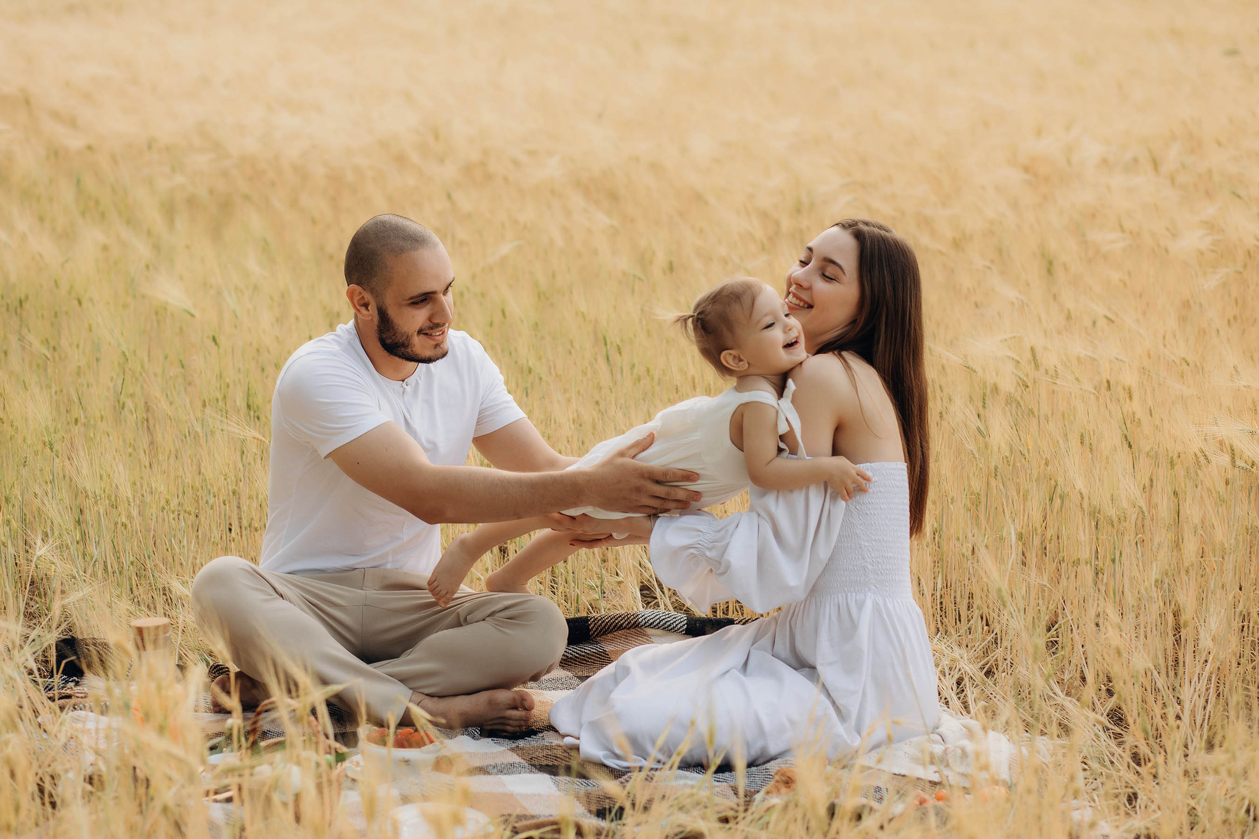 Вячеслав, Светлана и Кира. Свадебный фотограф Измаил, Констанца, Бухарест, Галац, Браила Julia Dickinson