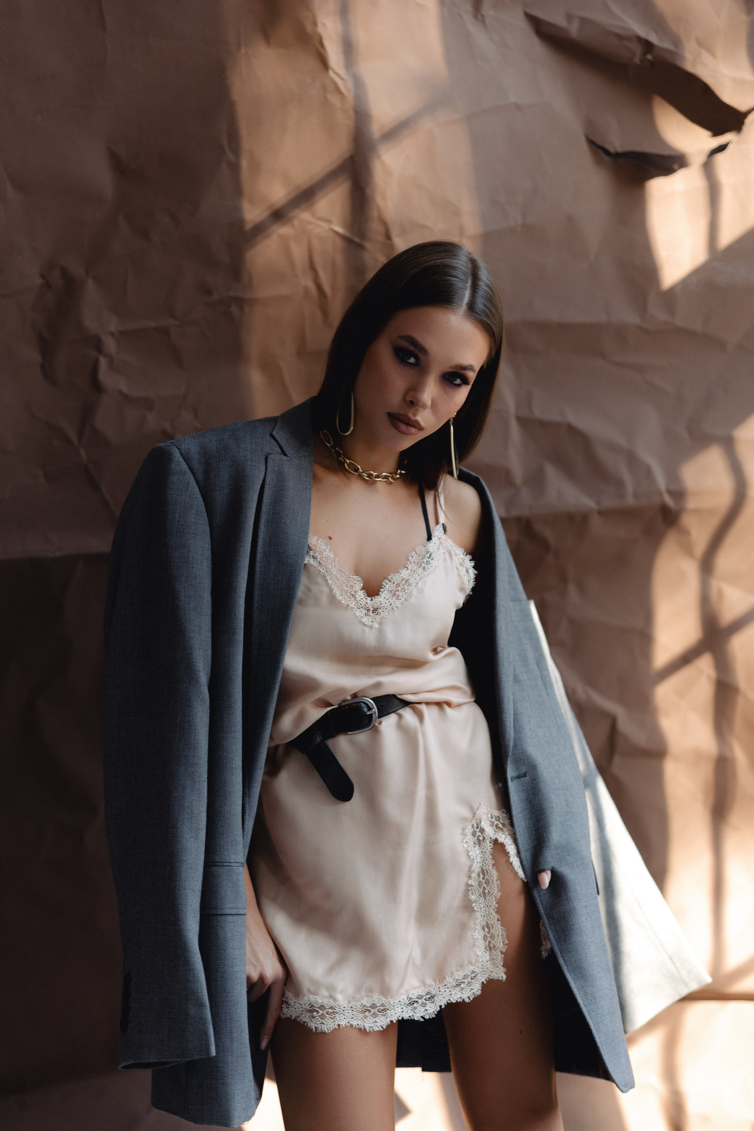 Fotograf Sasha Mudriakova, modelka Kaja Stankiewicz, makijaż @rion.mua, biżuteria TOUS