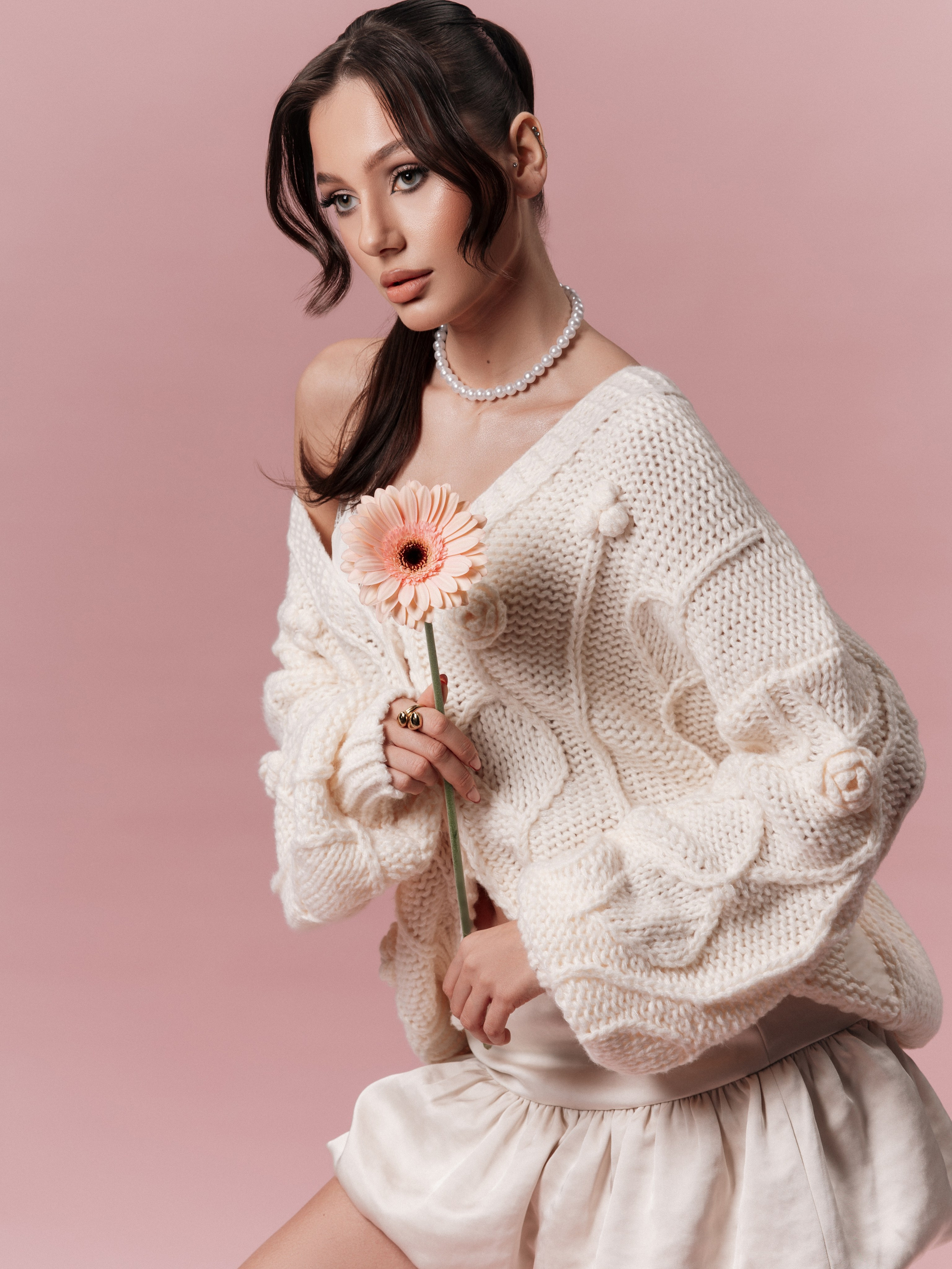 Fotograf Sasha Mudriakova, modelka Vanessa Rydlewska, makijaż @rion.mua, włosy Inna Chernenko