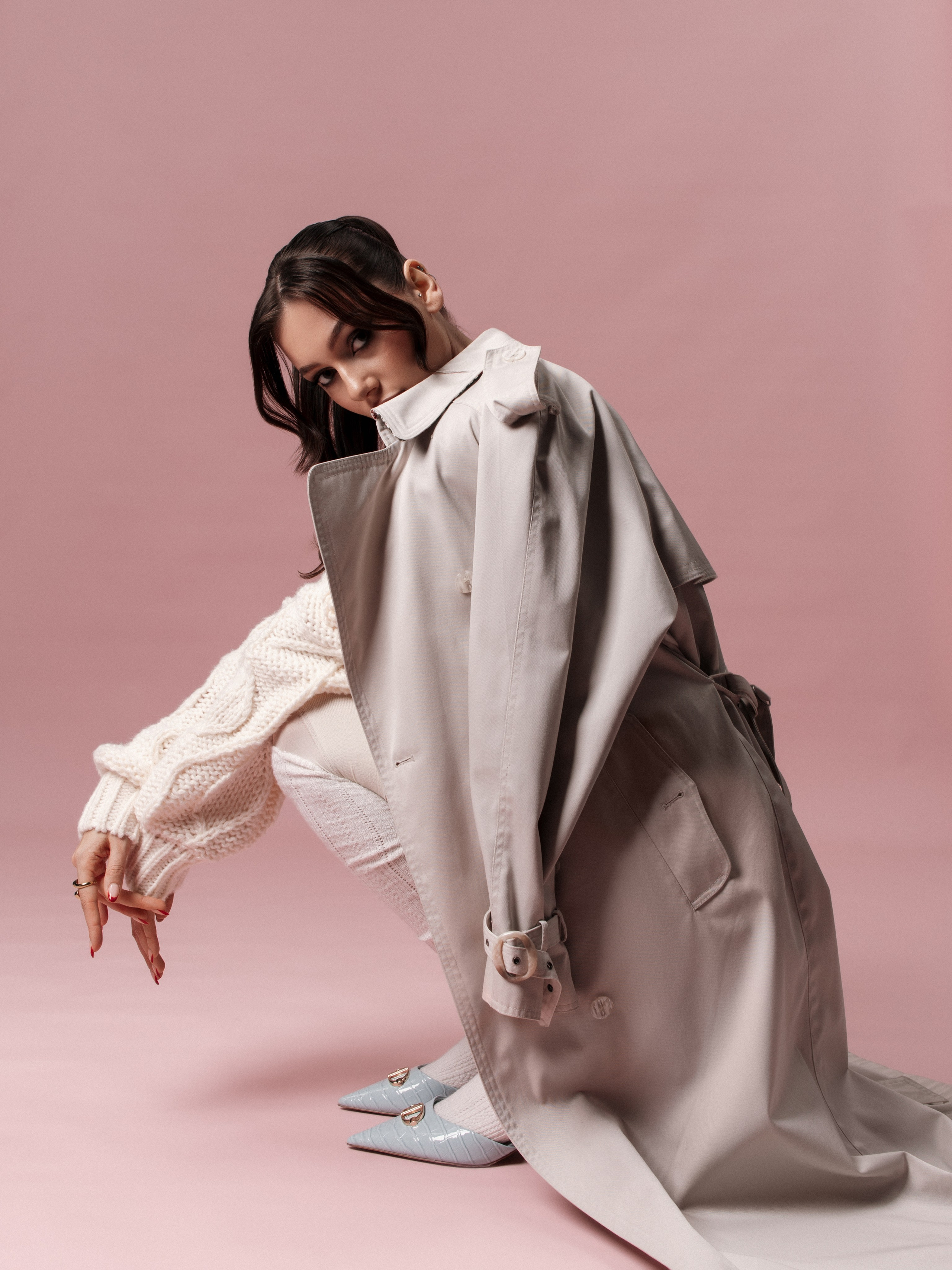 Fotograf Sasha Mudriakova, modelka Vanessa Rydlewska, makijaż @rion.mua, włosy Inna Chernenko