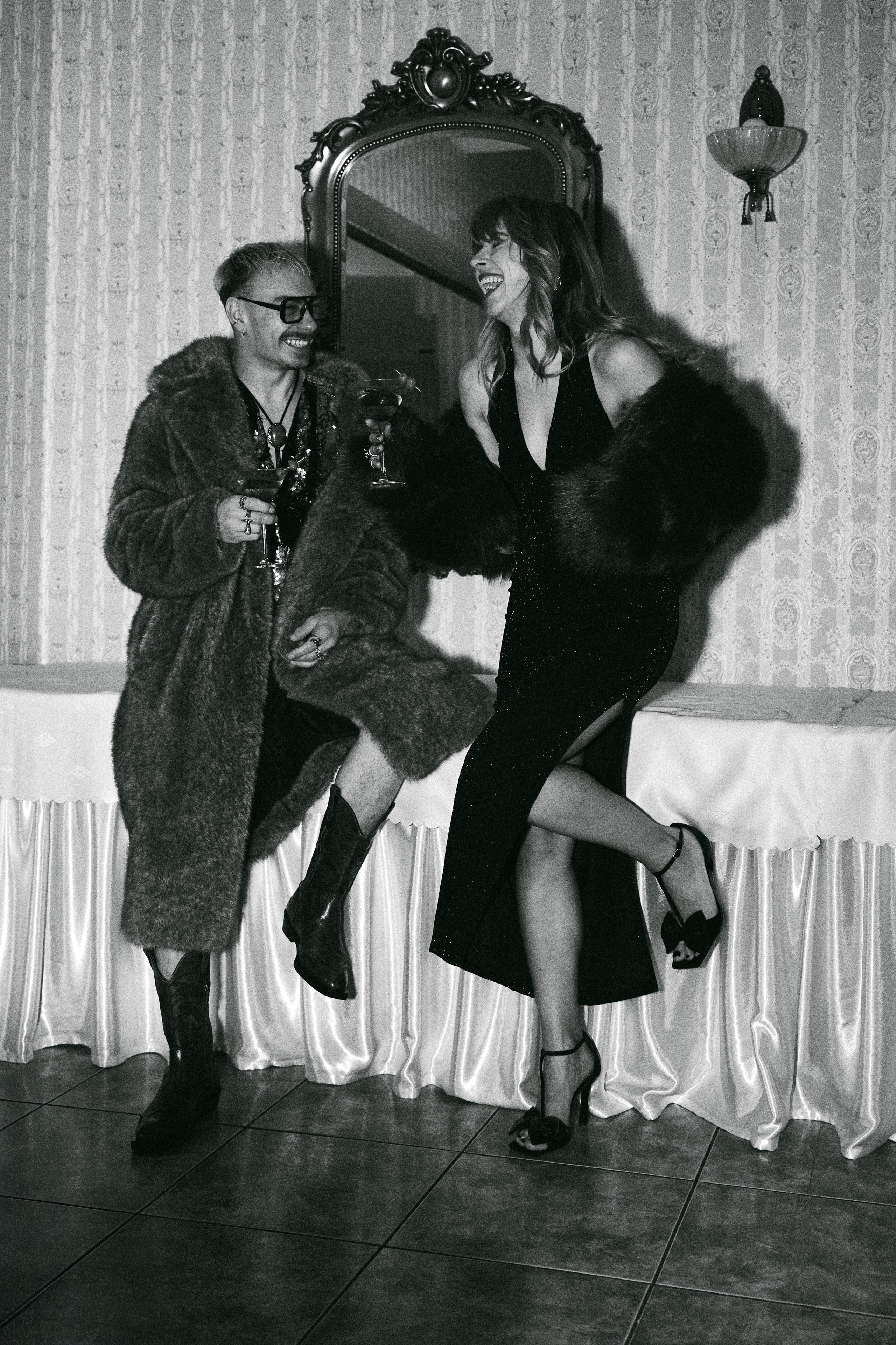 Fotograf Kasia Magdziarz, model Grzegorz Czeczott w stylizacji własnego autorstwa, zdjęcia zrobione w hotelu Gracja w Gorzowie Wielkopolskim