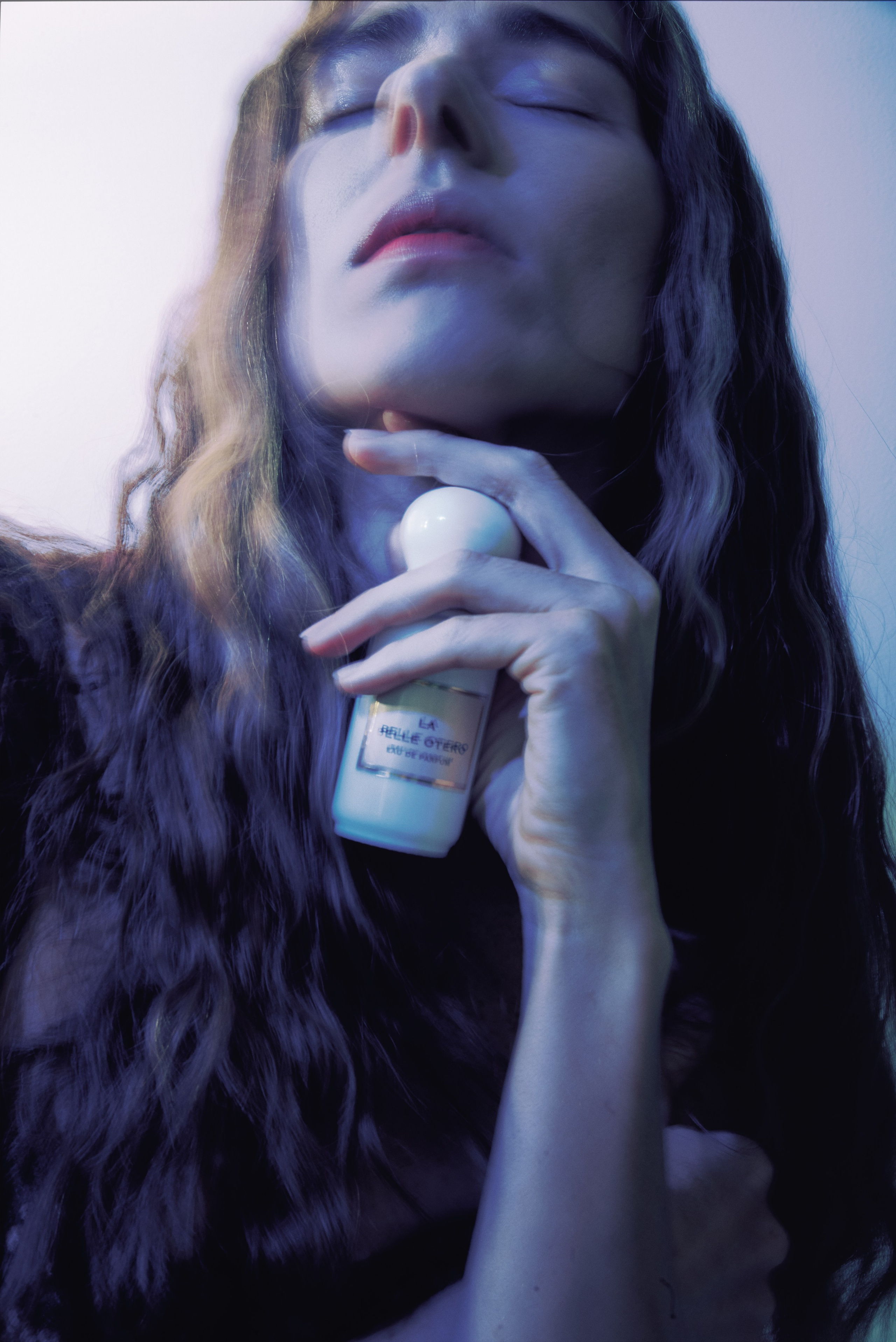 Ambr Perfume X The Archiveast Commercial Photoshoot Perfume photosession brand content creation 