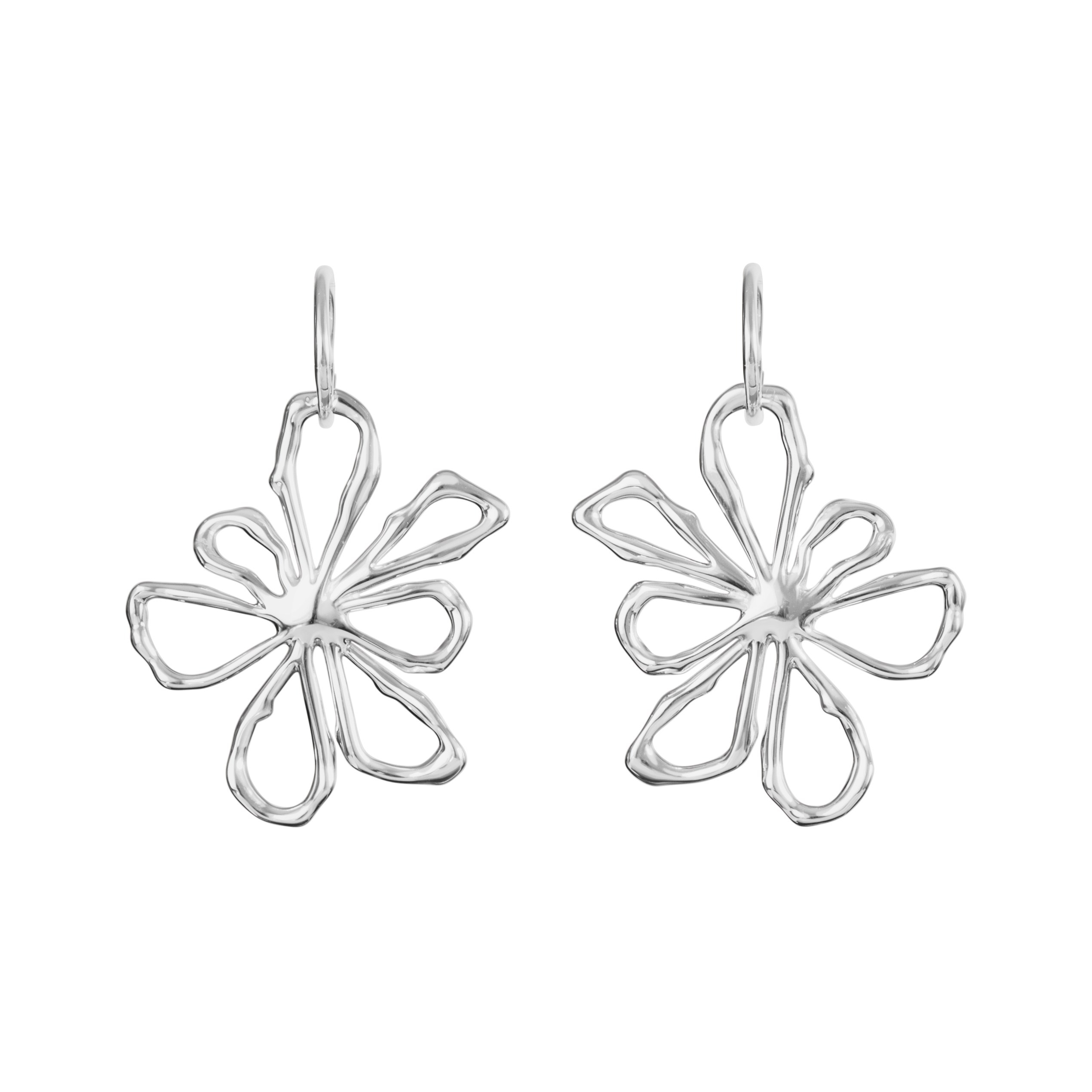 White background jewelry photography for US and European e-commerce brands