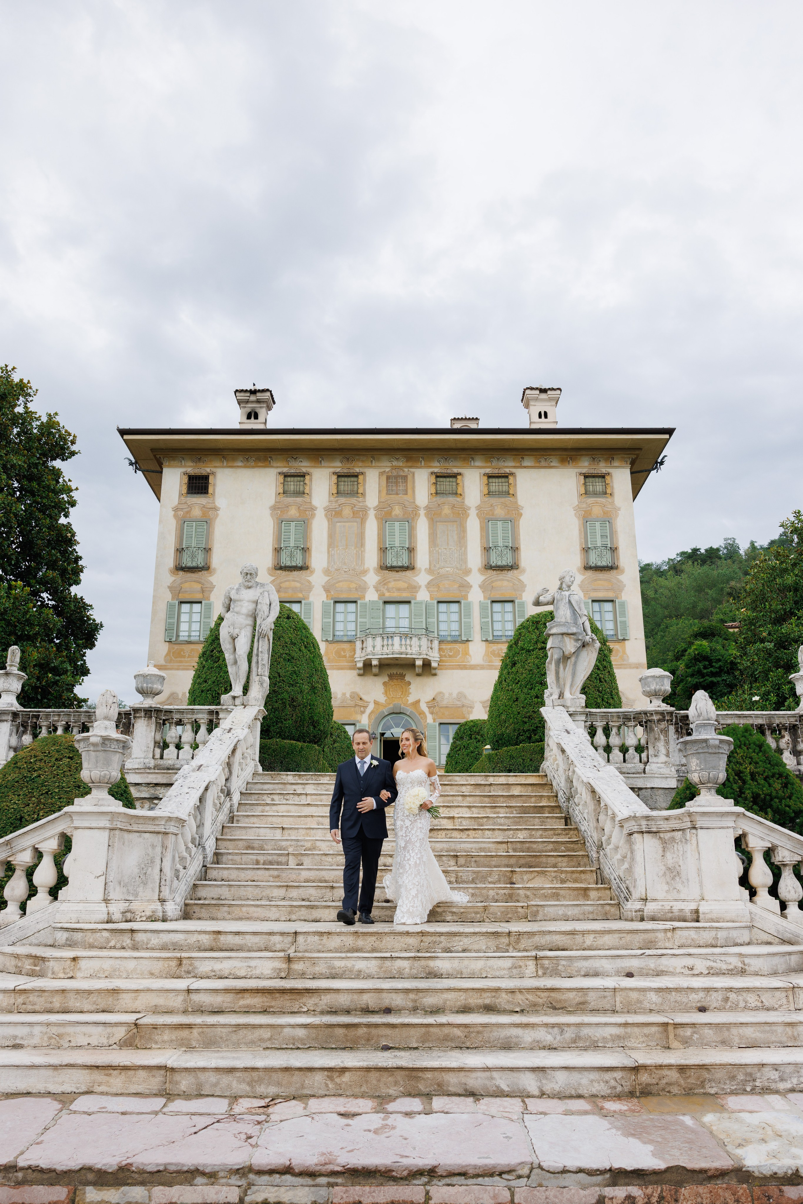 Camilla & Guiseppe (Bergamo, Villa Canton). Wedding photographer Osokin Evgeniy