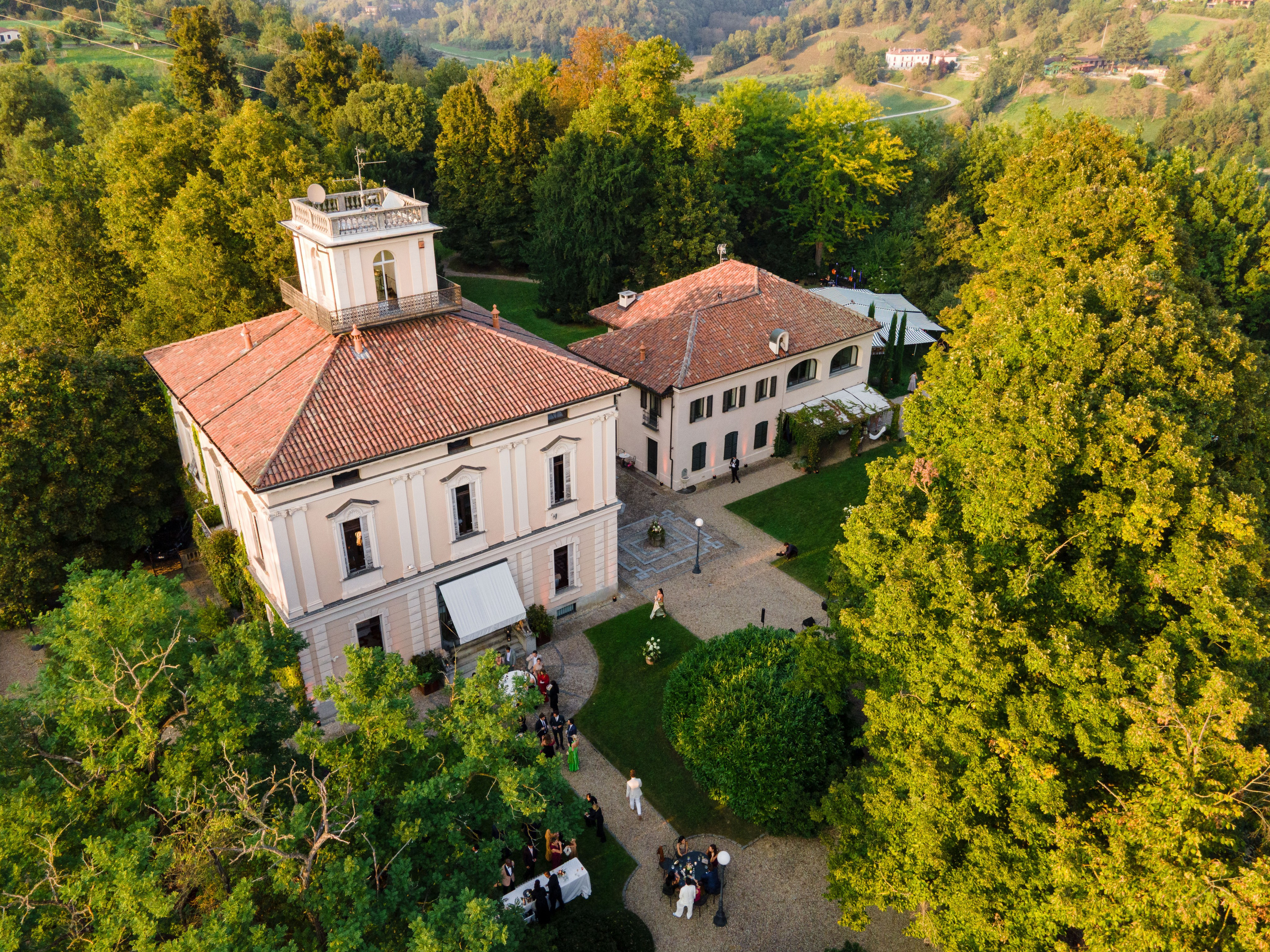 Chelcie & Metthew (Italy, Asti). Wedding photographer Osokin Evgeniy