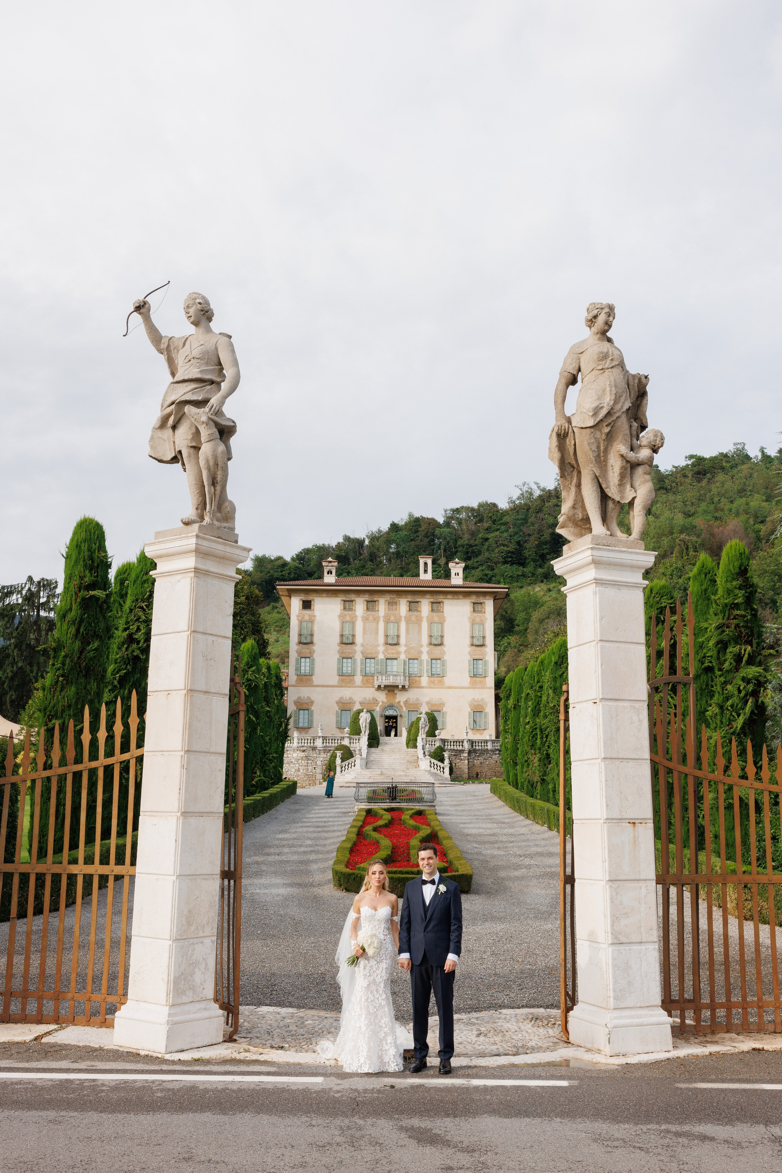 Camilla & Guiseppe (Bergamo, Villa Canton). Wedding photographer Osokin Evgeniy