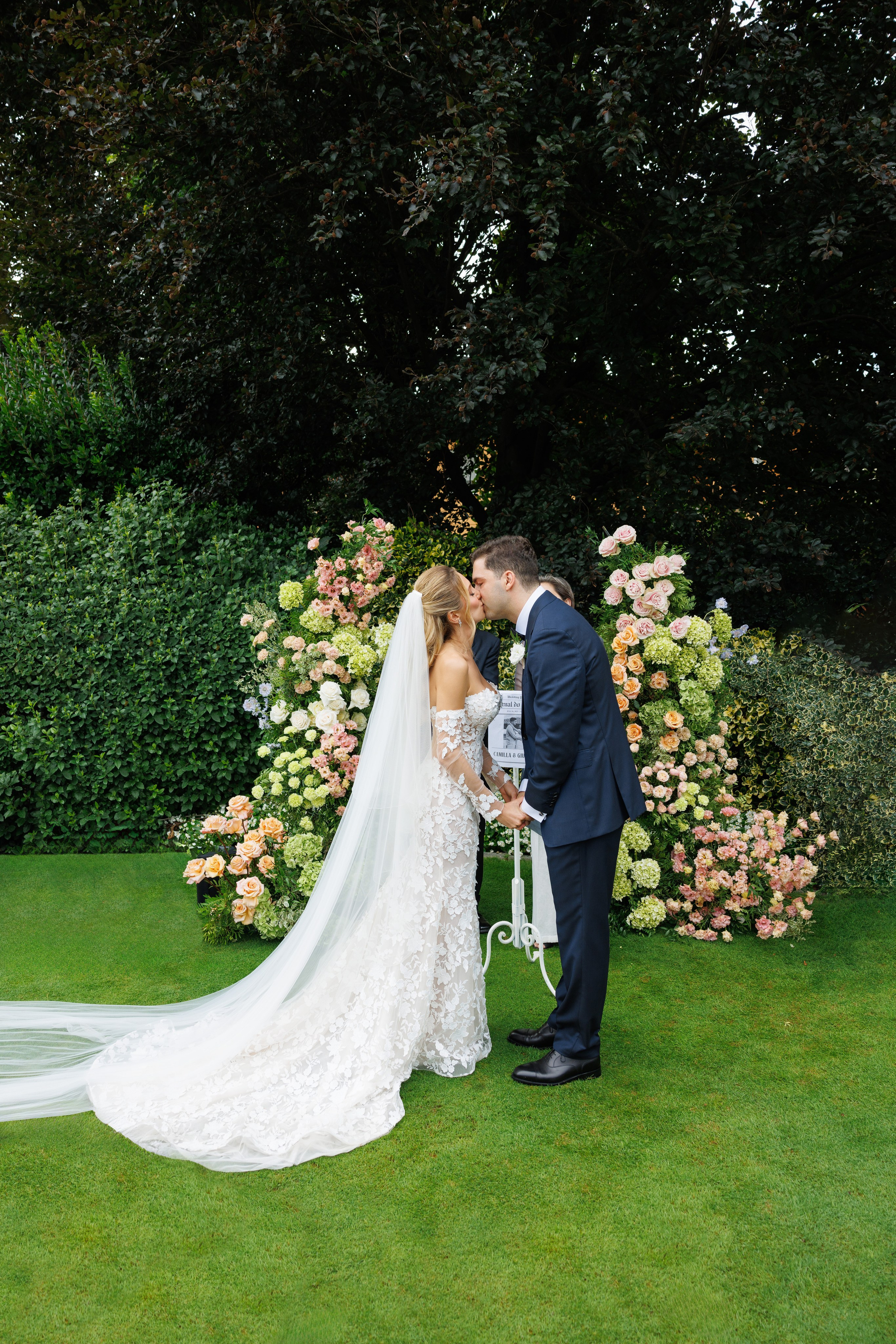 Camilla & Guiseppe (Bergamo, Villa Canton). Wedding photographer Osokin Evgeniy