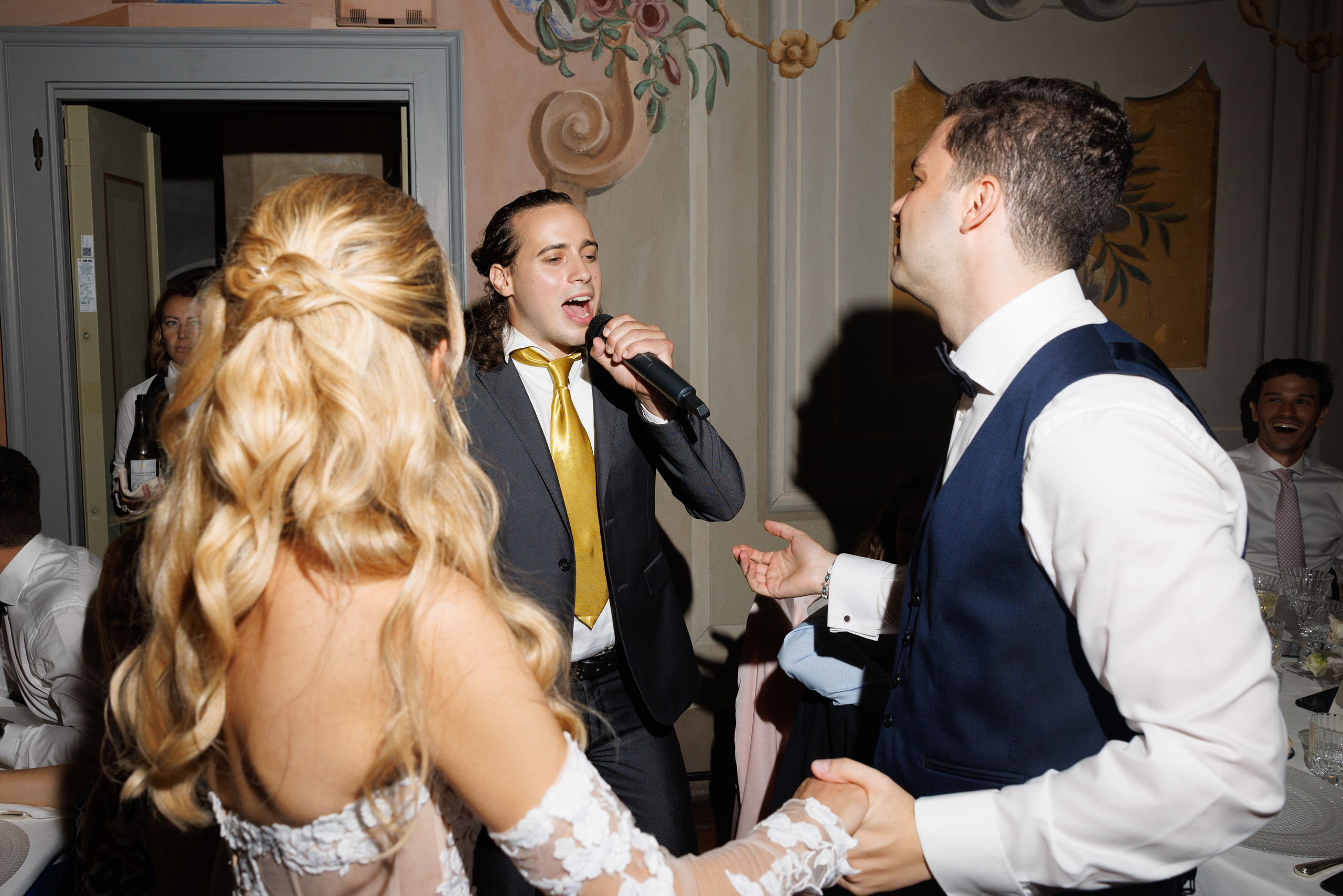 Camilla & Guiseppe (Bergamo, Villa Canton). Wedding photographer Osokin Evgeniy