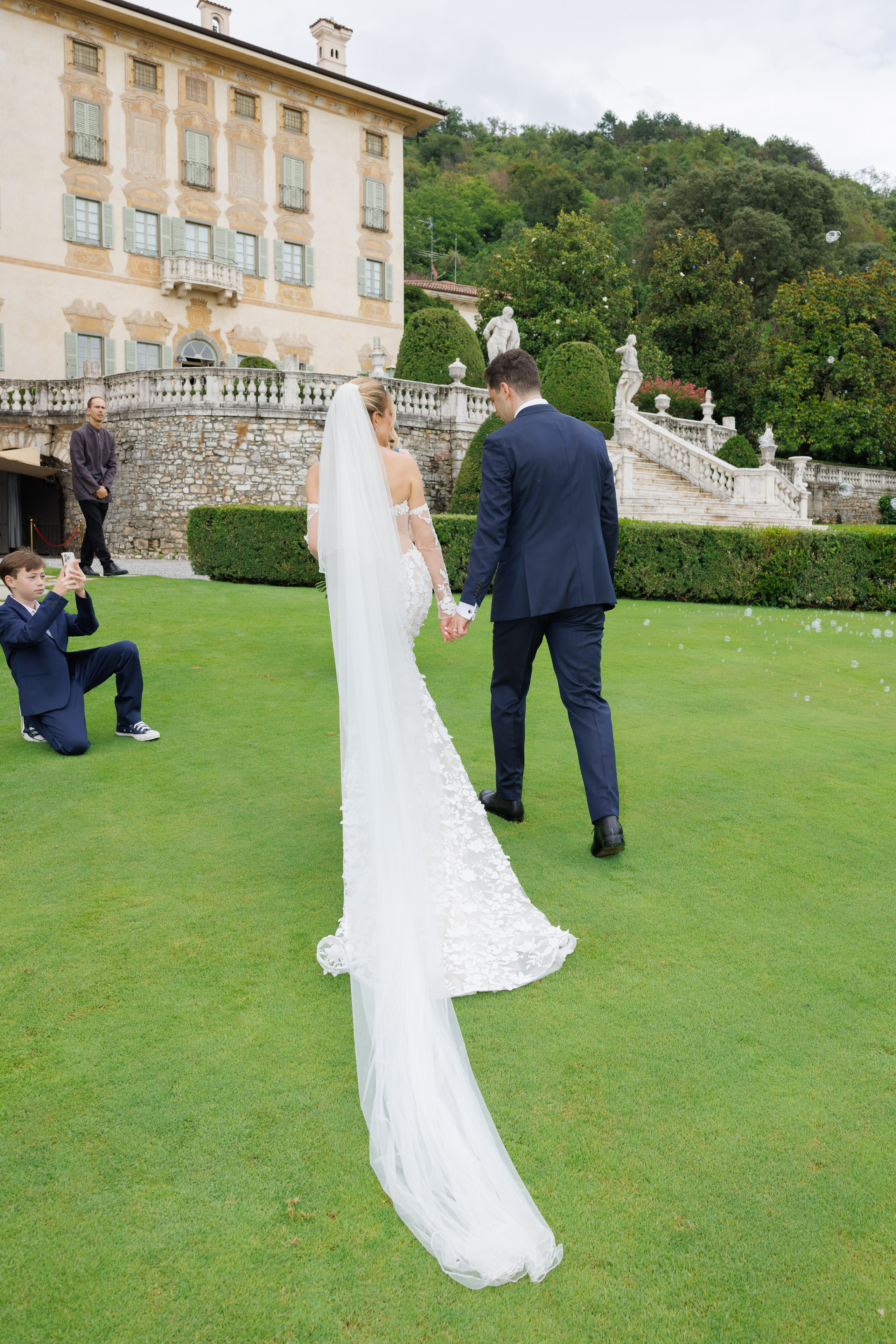 Camilla & Guiseppe (Bergamo, Villa Canton). Wedding photographer Osokin Evgeniy