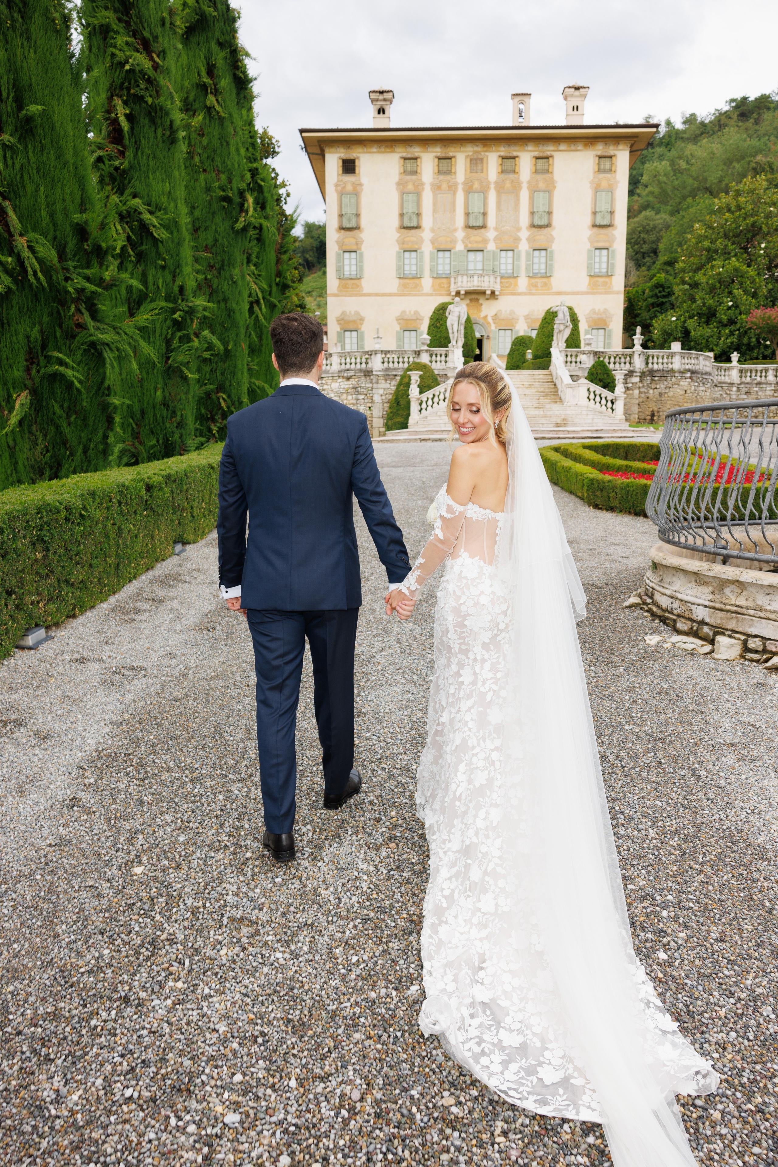 Camilla & Guiseppe (Bergamo, Villa Canton). Wedding photographer Osokin Evgeniy