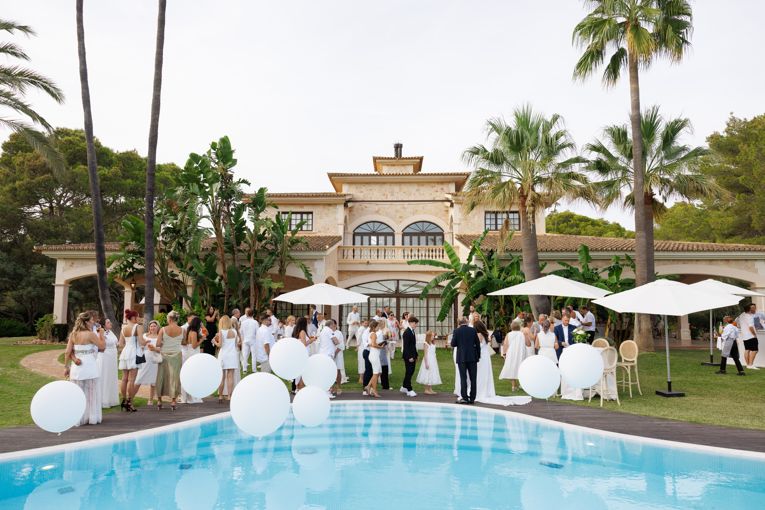Valentina & Heinz (Palma de Mallorca, Finca Son Bi). Wedding photographer Osokin Evgeniy